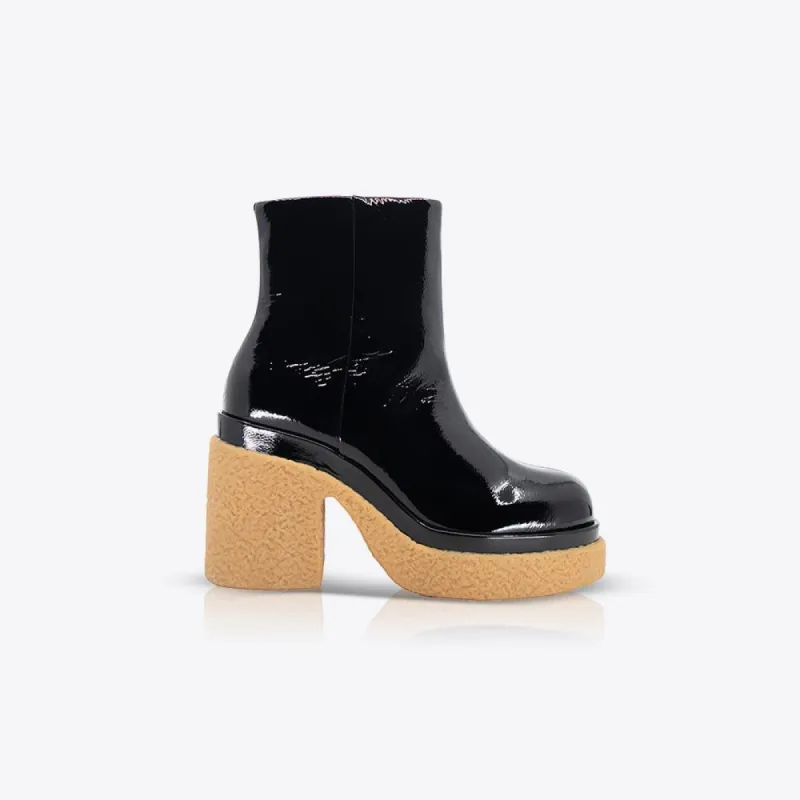 Altura Ankle Boot Patent Black made by Sol Sana