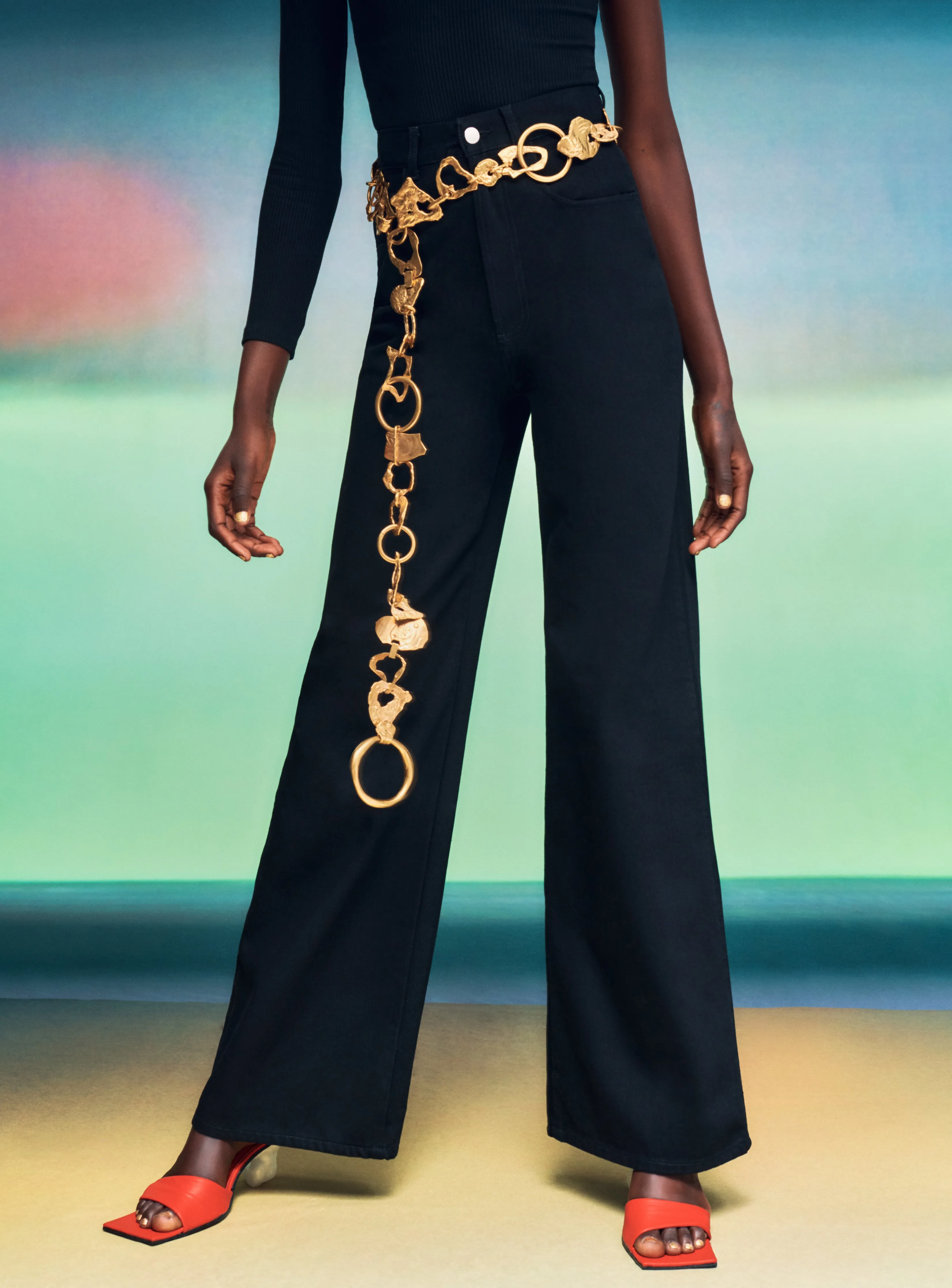 The Nora Jean in Black sold by Solace London product image thumbnail 2