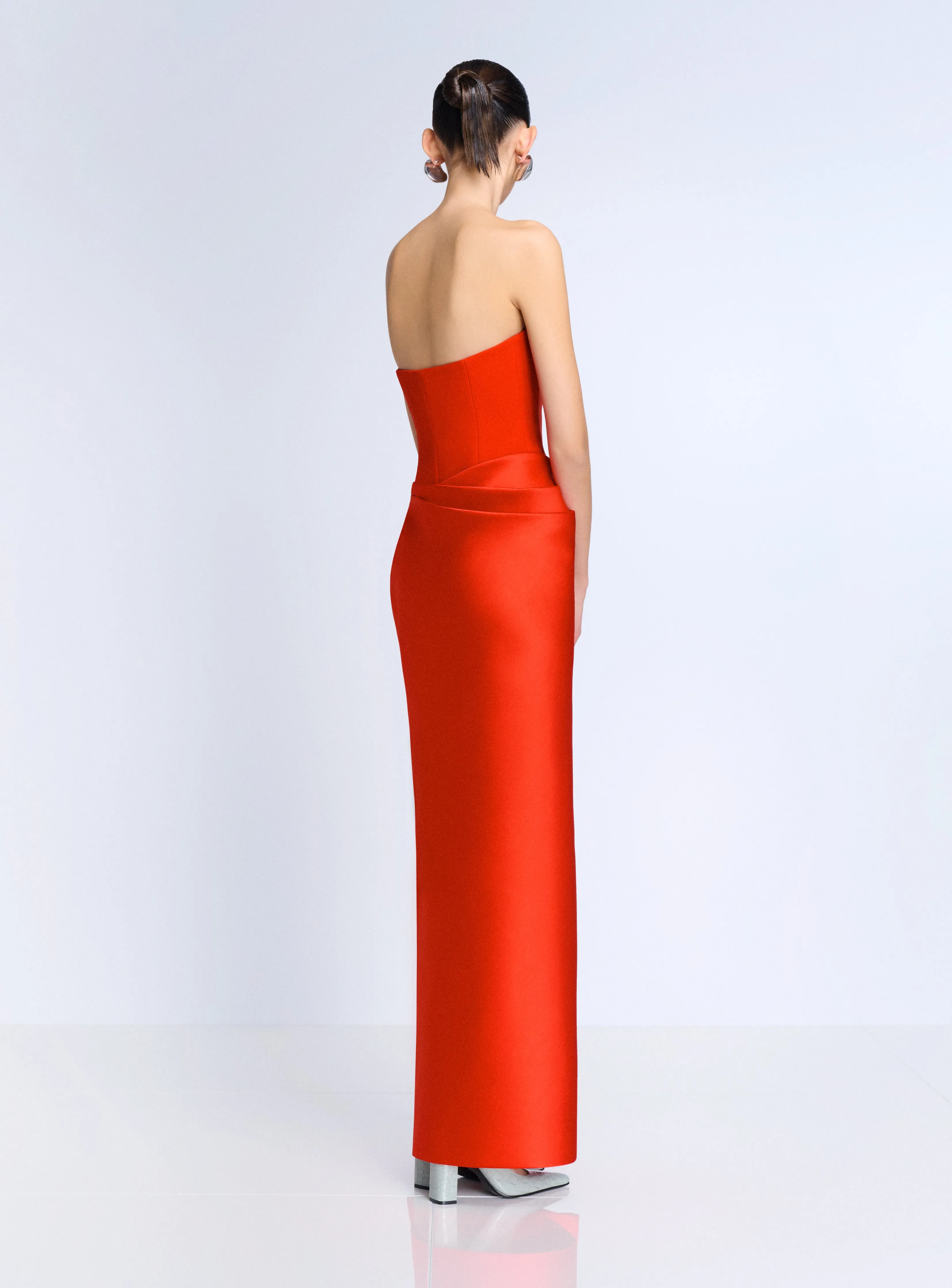 The Seri Maxi Dress in Scarlet sold by Solace London product image thumbnail 4