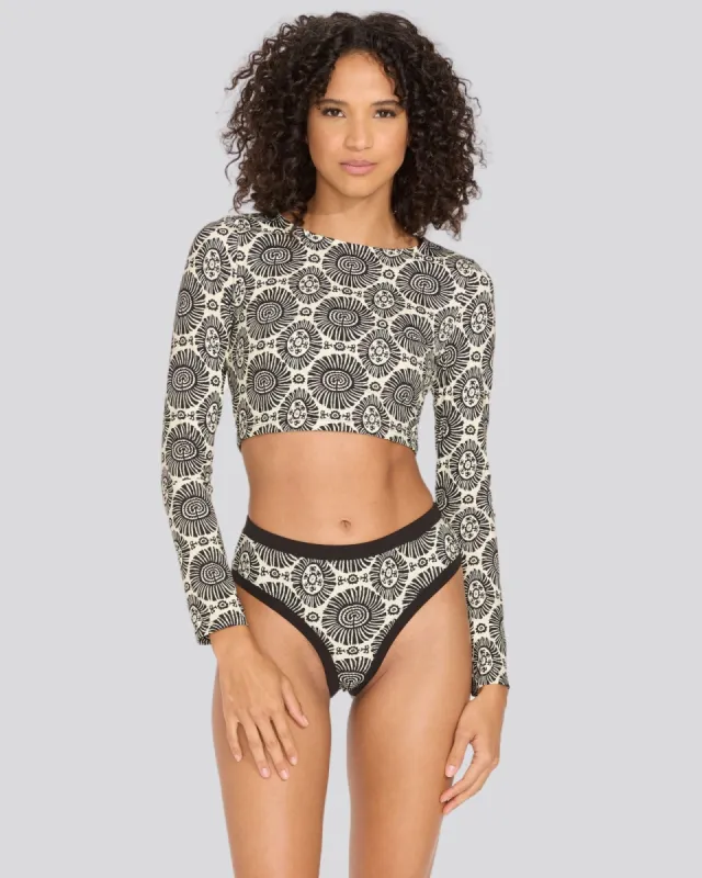 Beya Rashguard Medallion Noir sold by SOLID & STRIPED