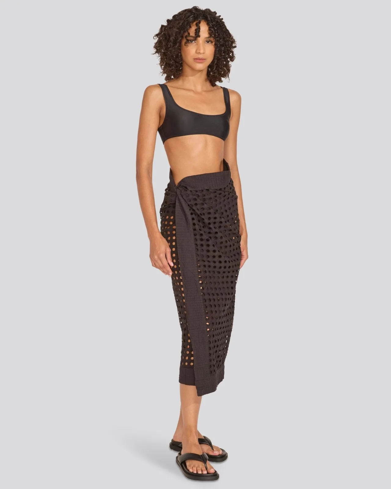 Pareo Classic Eyelet Noir sold by SOLID & STRIPED product image thumbnail 3