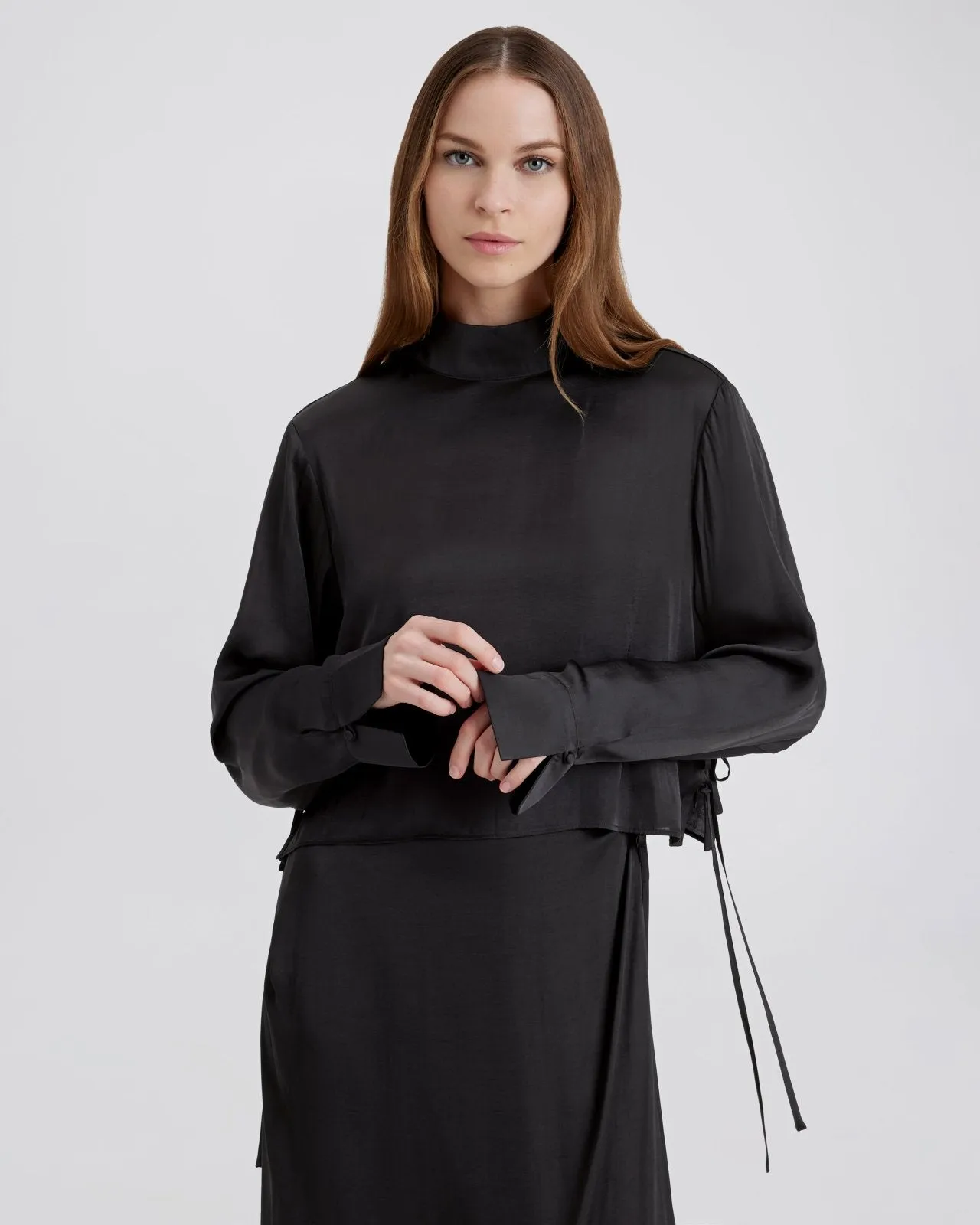 Leau Top Noir sold by SOLID & STRIPED product image thumbnail 5