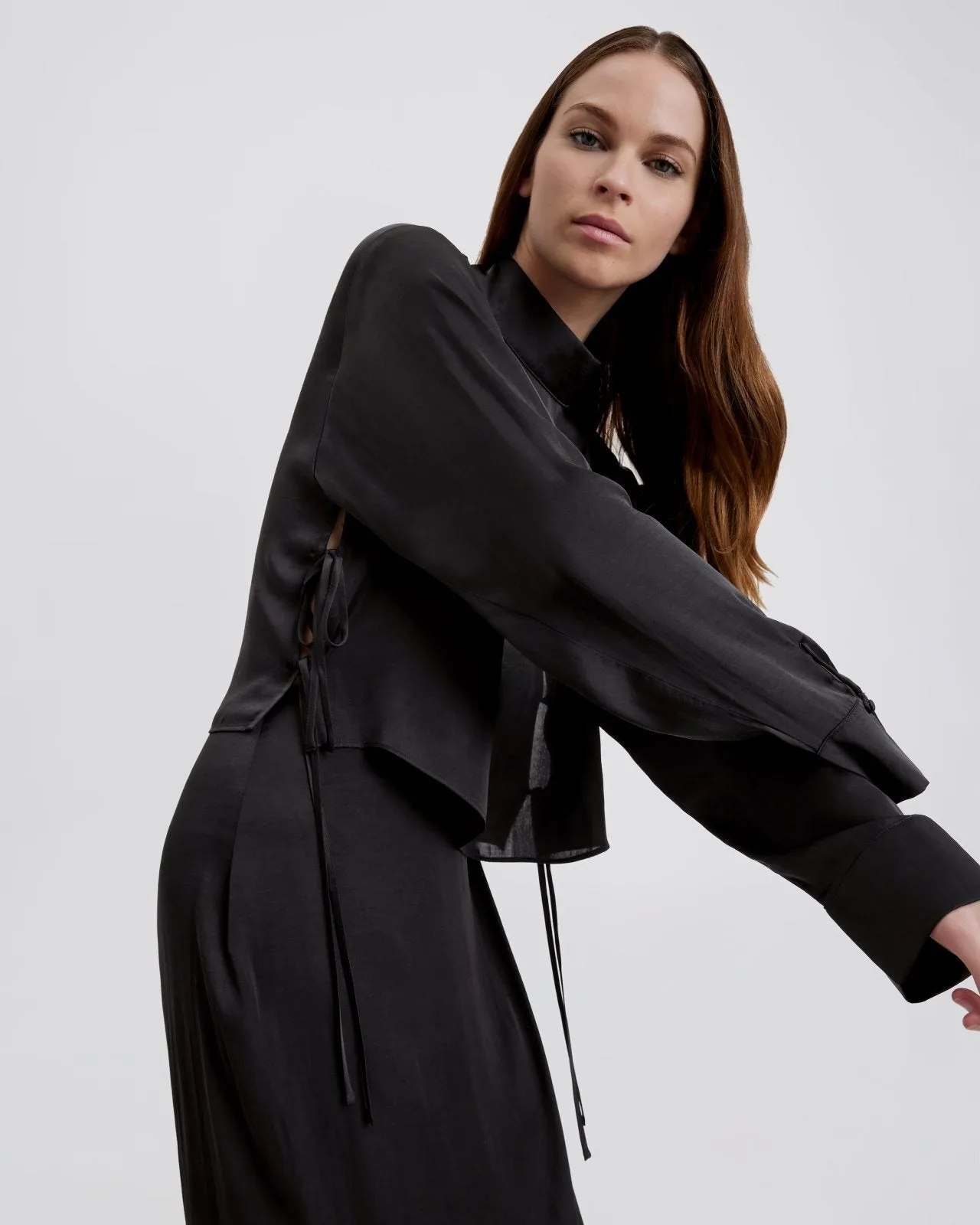 Leau Top Noir sold by SOLID & STRIPED product image thumbnail 4