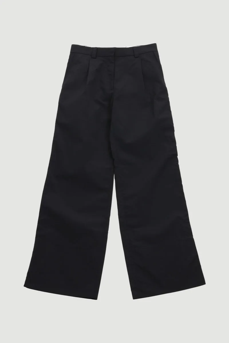 Reseller Aidan Pants - M sold by Soulland