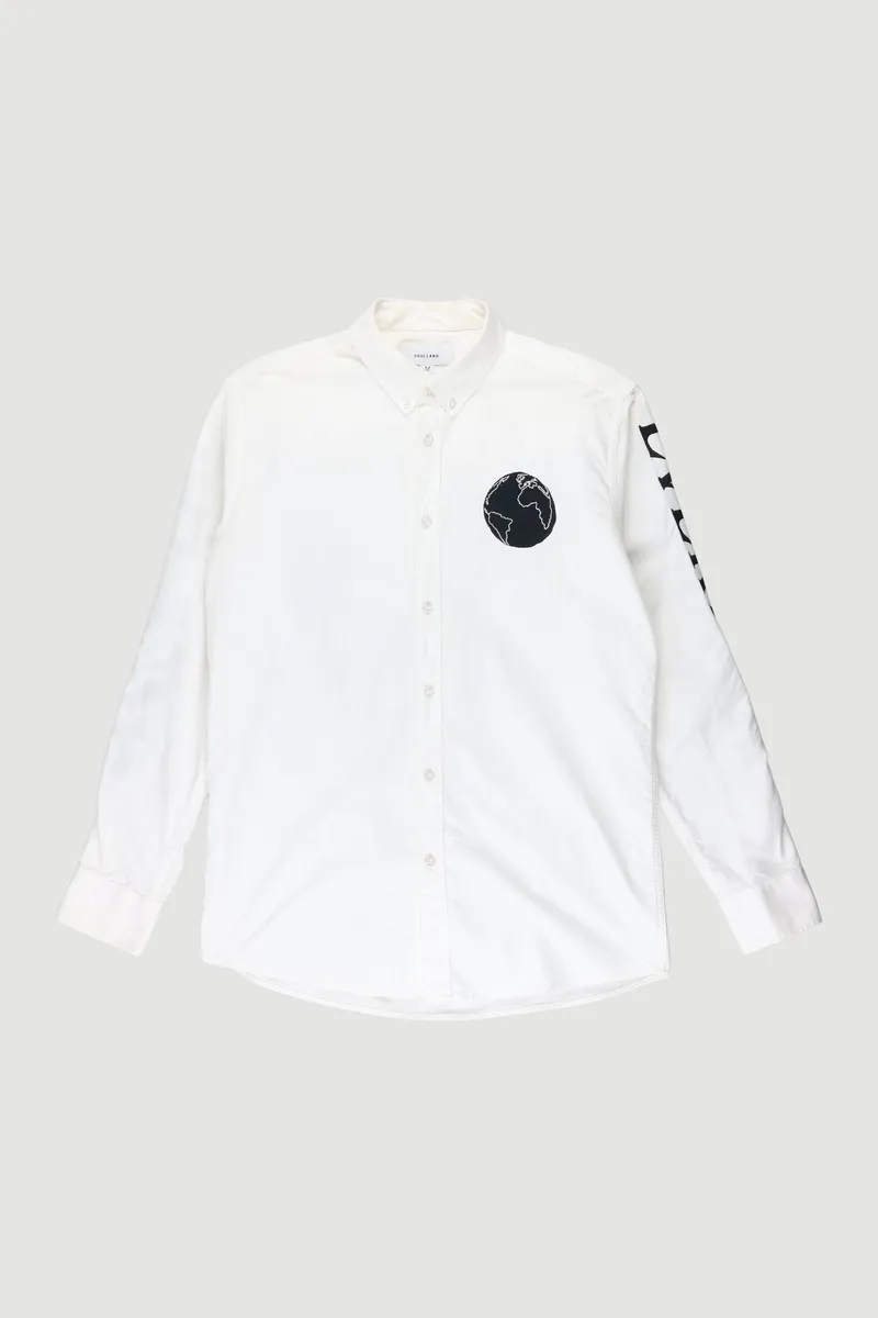 Reseller Globe Shirt - M sold by Soulland