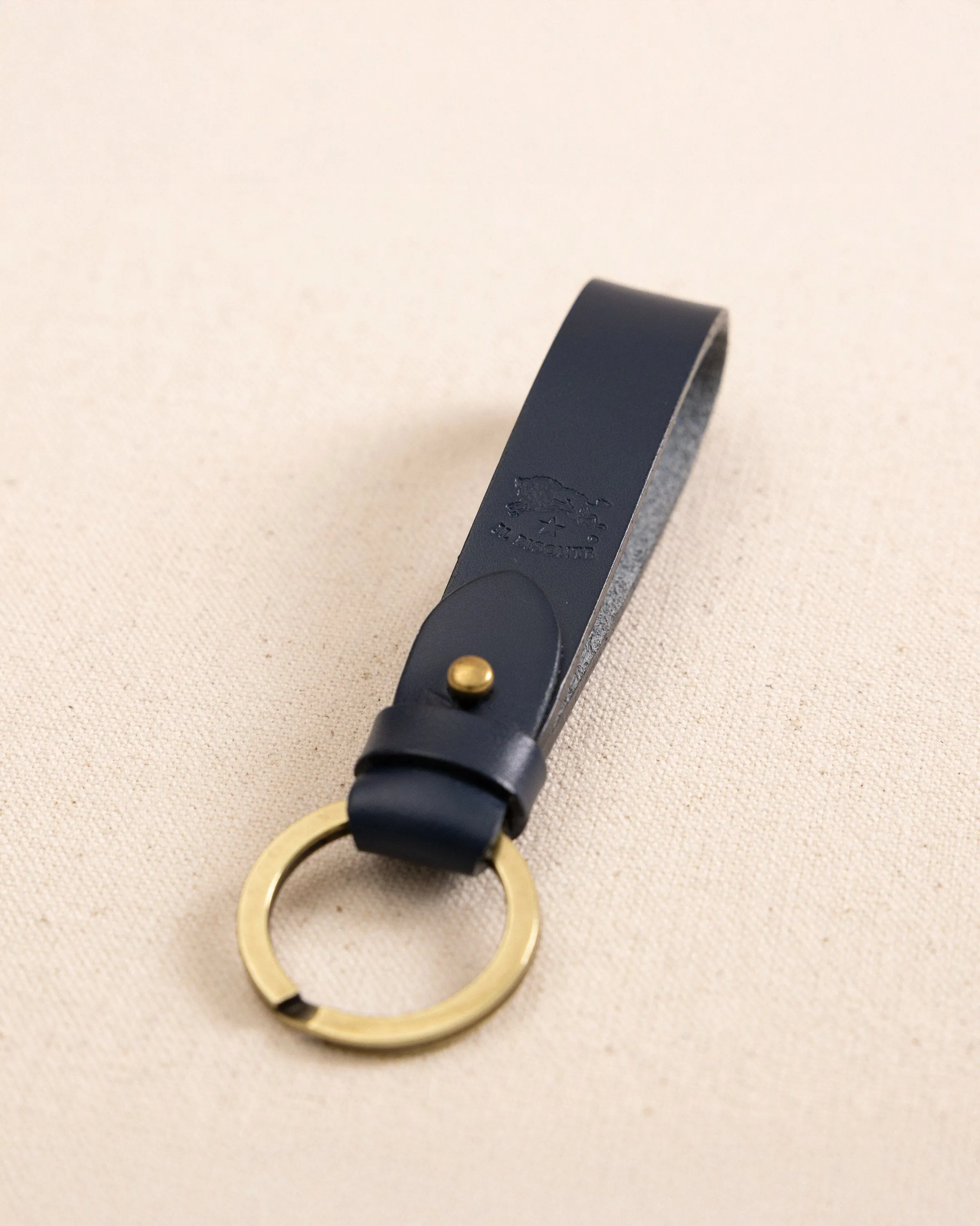 Il Bisonte Classic Key Fob sold by Southern Tide product image thumbnail 2