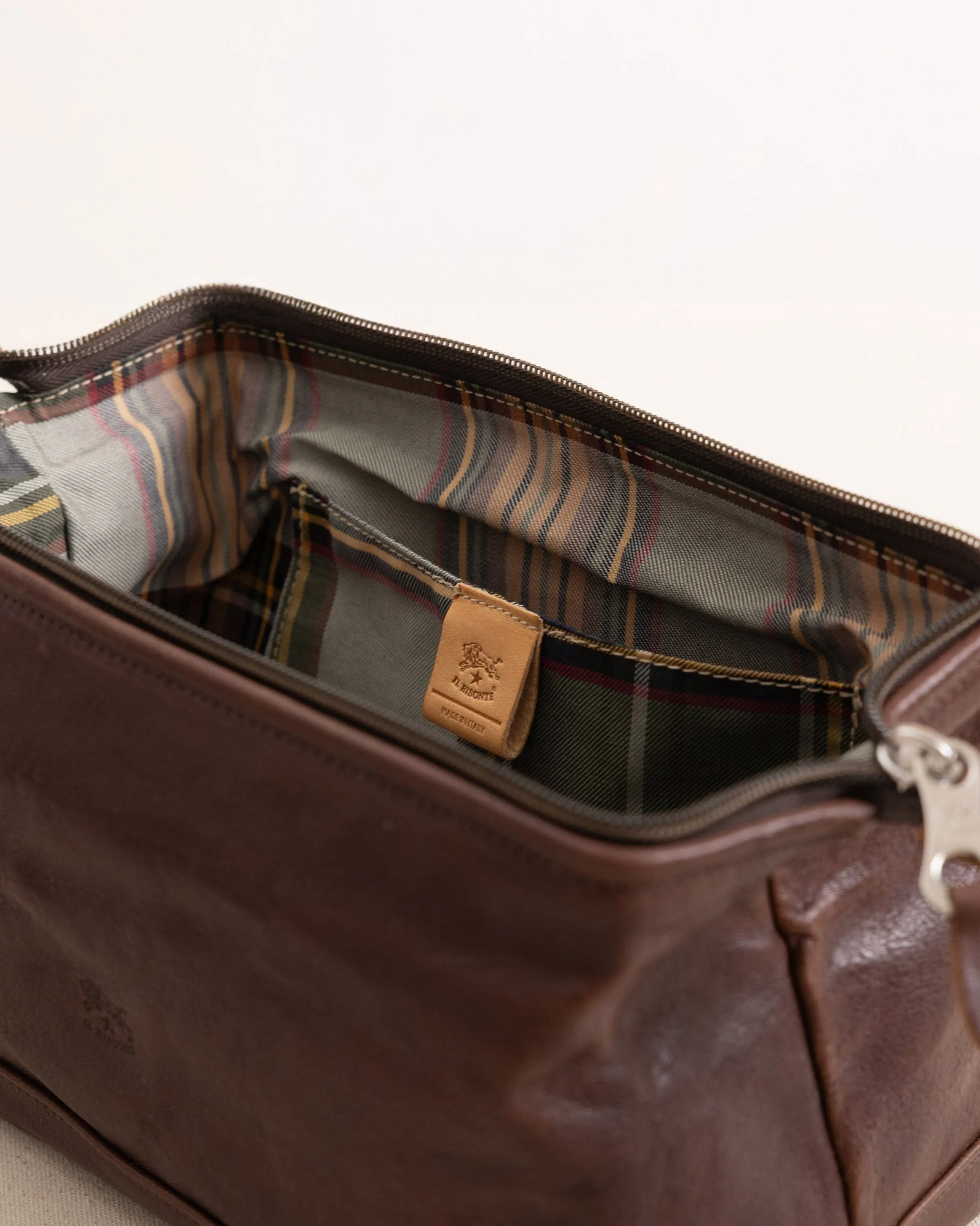 Il Bisonte Travel Bag sold by Southern Tide product image thumbnail 3