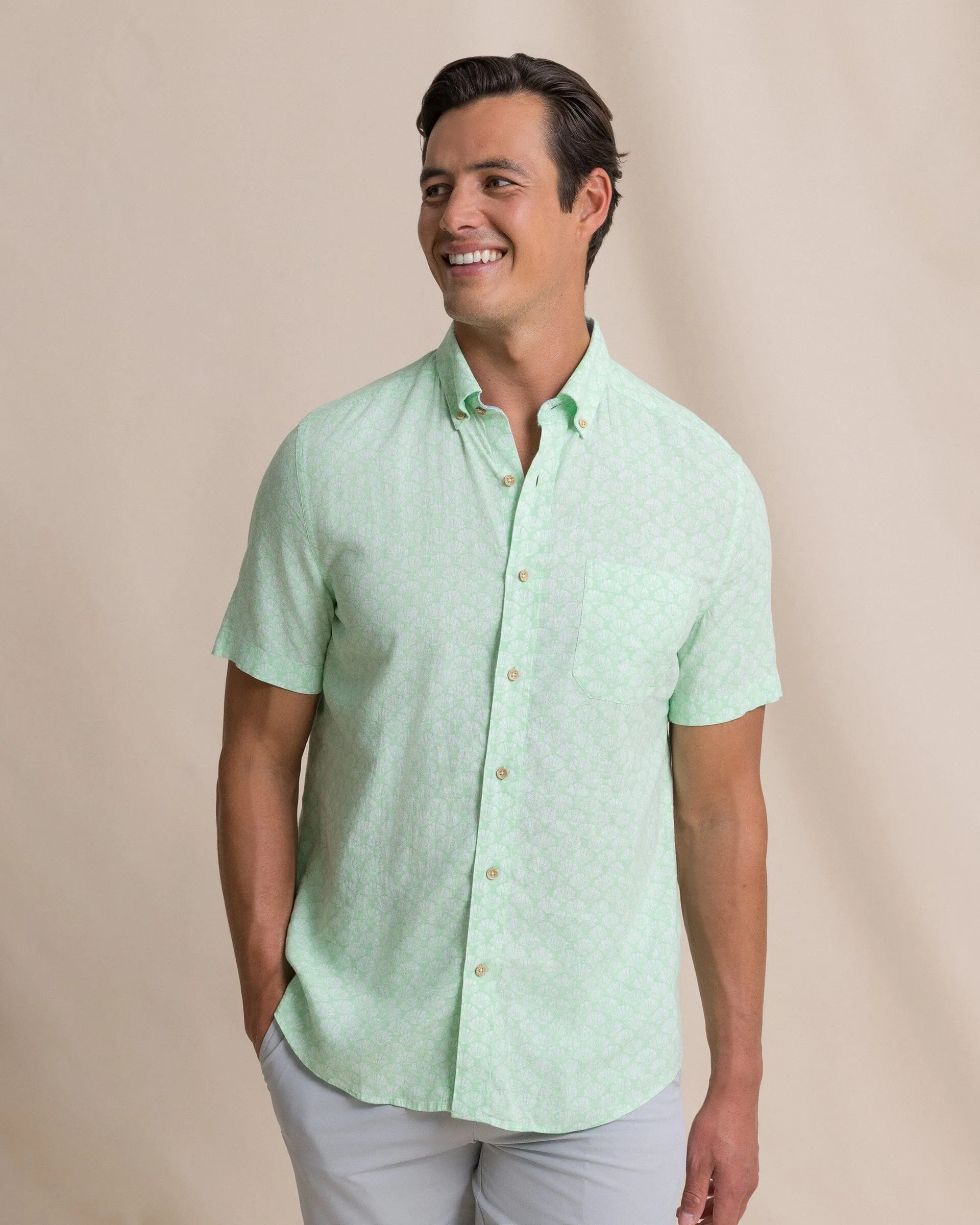 Seashell Cove Linen Rayon Short Sleeve Sport Shirt sold by Southern Tide product image thumbnail 3