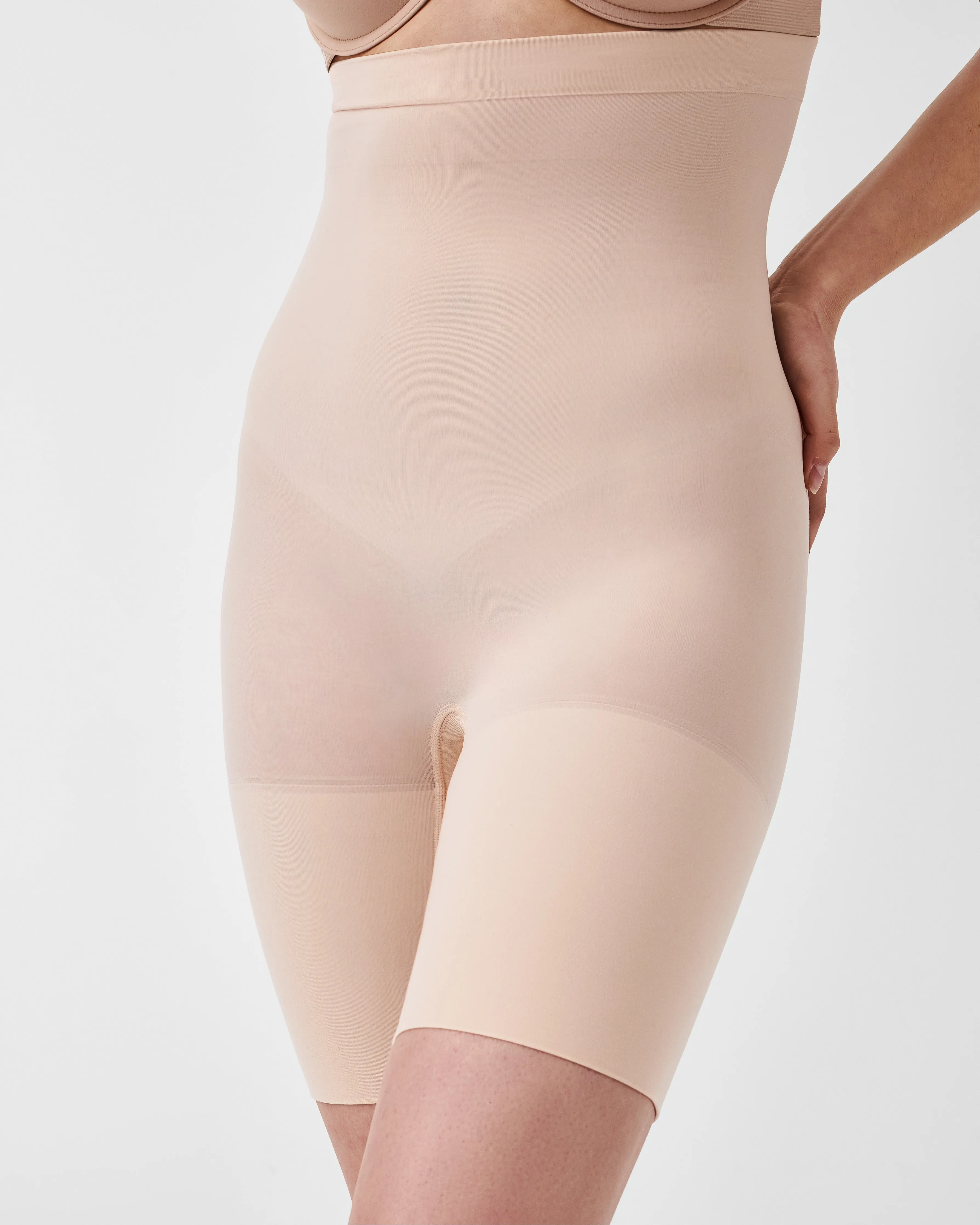 Seamless Power Sculpting High-Waisted Mid-Thigh Short sold by SPANX product image thumbnail 3