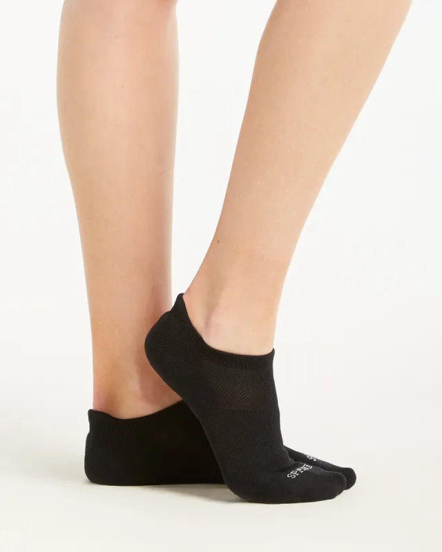 Active Arch Compression Ankle Socks sold by SPANX