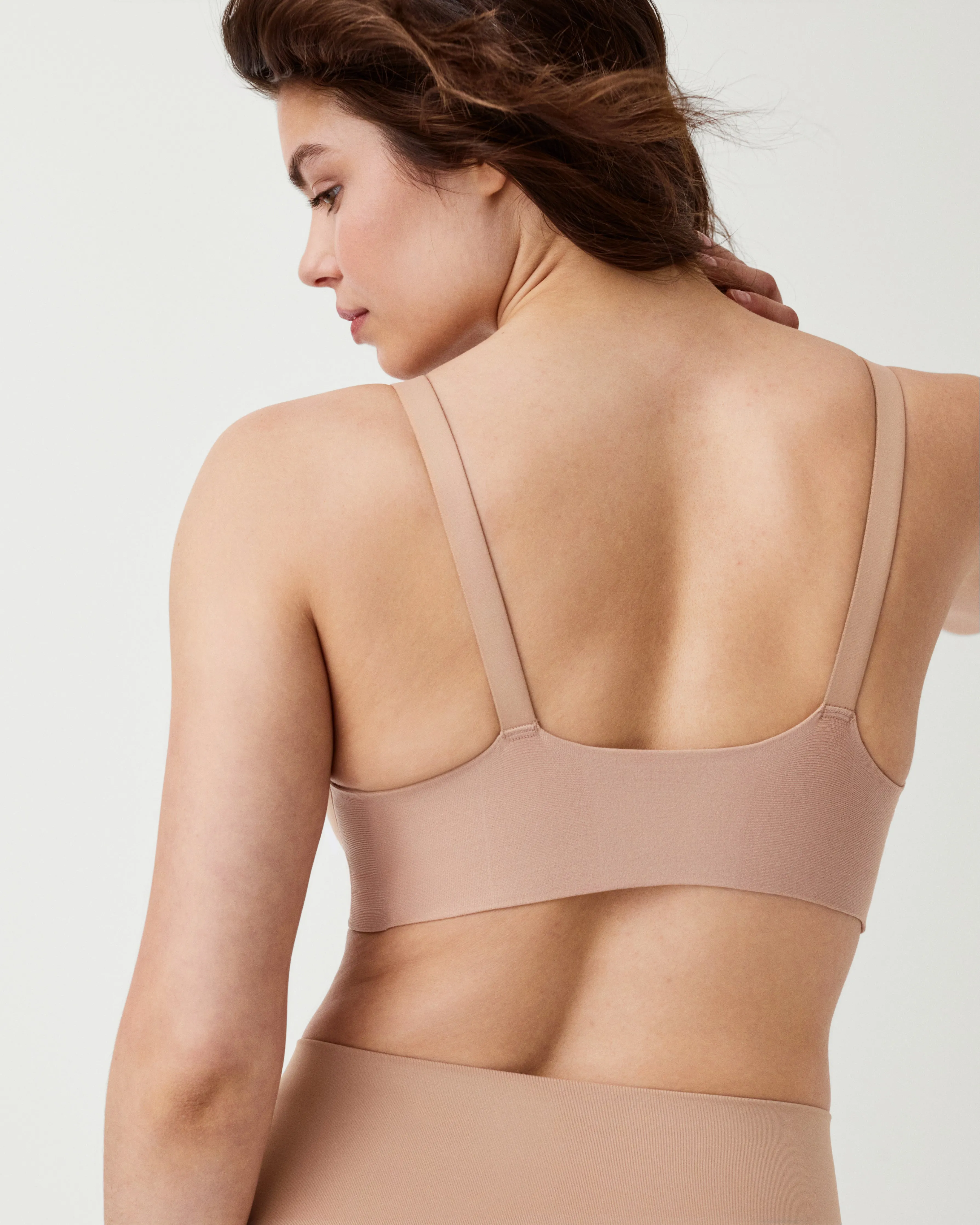 SPANXsmooth™ Bra-llelujah!® Adjustable Unlined Full Coverage Bra sold by SPANX product image thumbnail 4