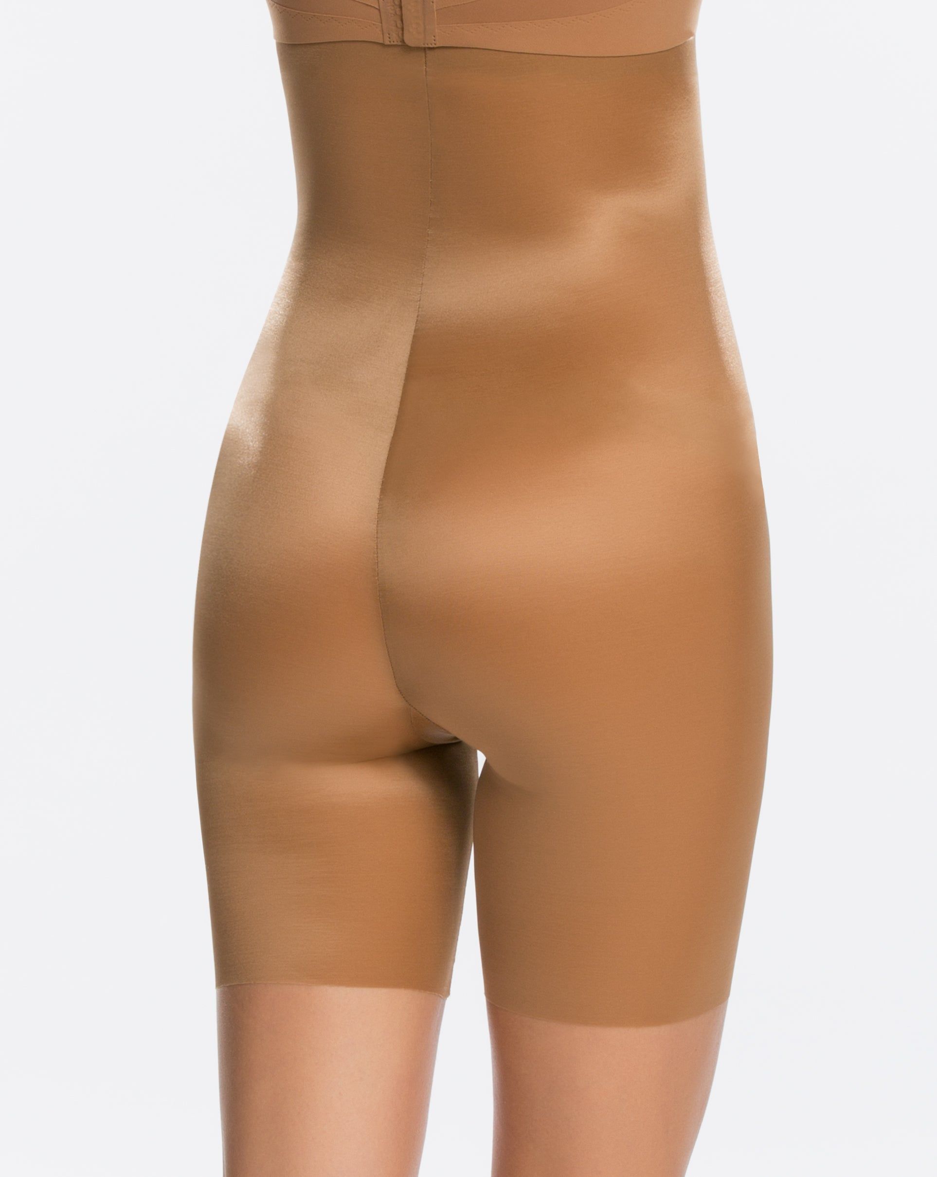 Skinny Britches® High-Waisted Mid-Thigh Short sold by SPANX product image thumbnail 16