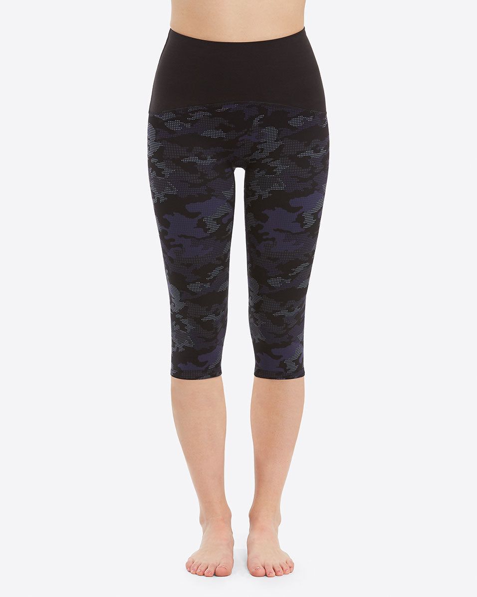 Booty Boost® Active Printed Cropped Leggings sold by SPANX product image thumbnail 12