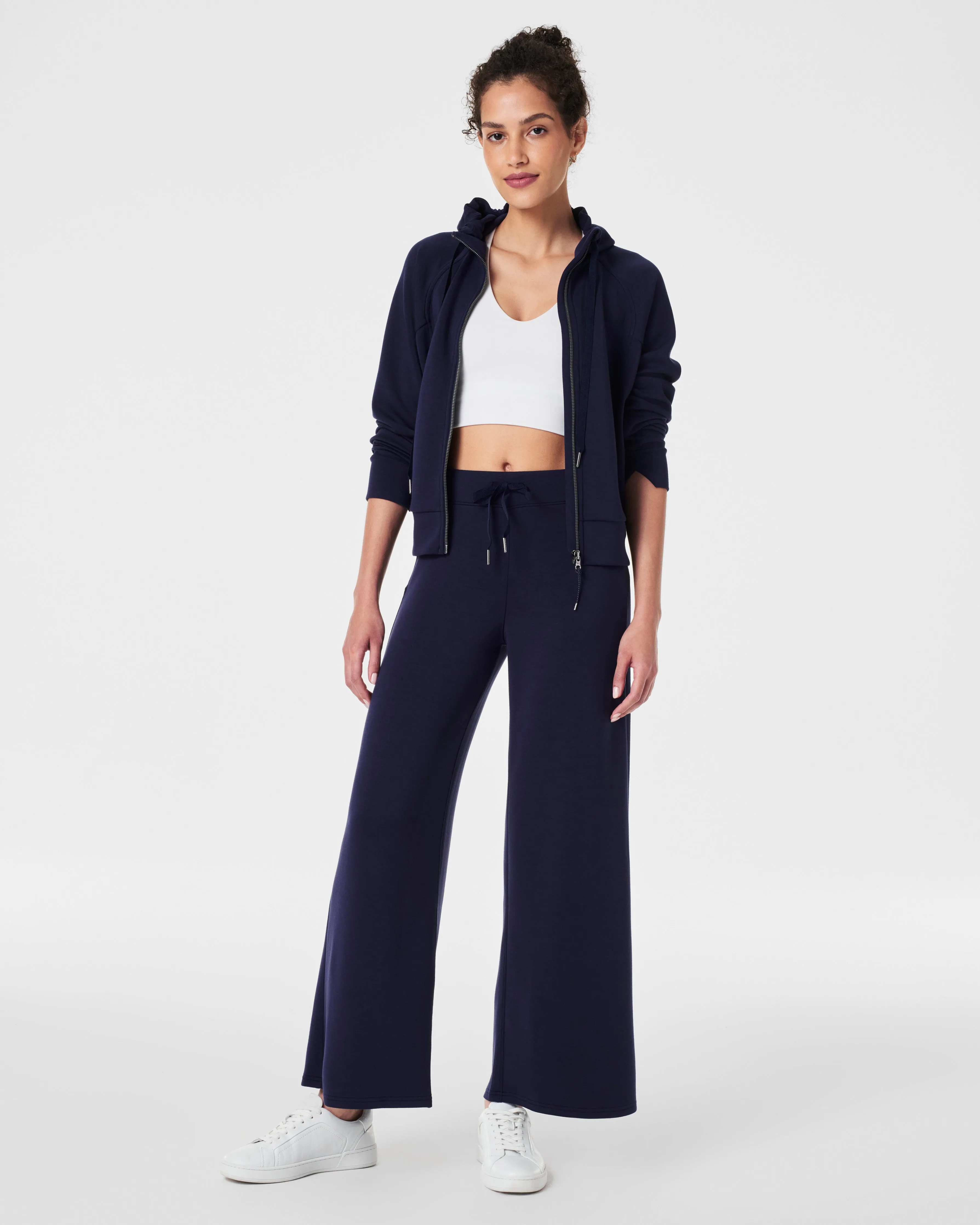 SPANX AirEssentials® Cropped Wide Leg Pant sold by SPANX product image thumbnail 4