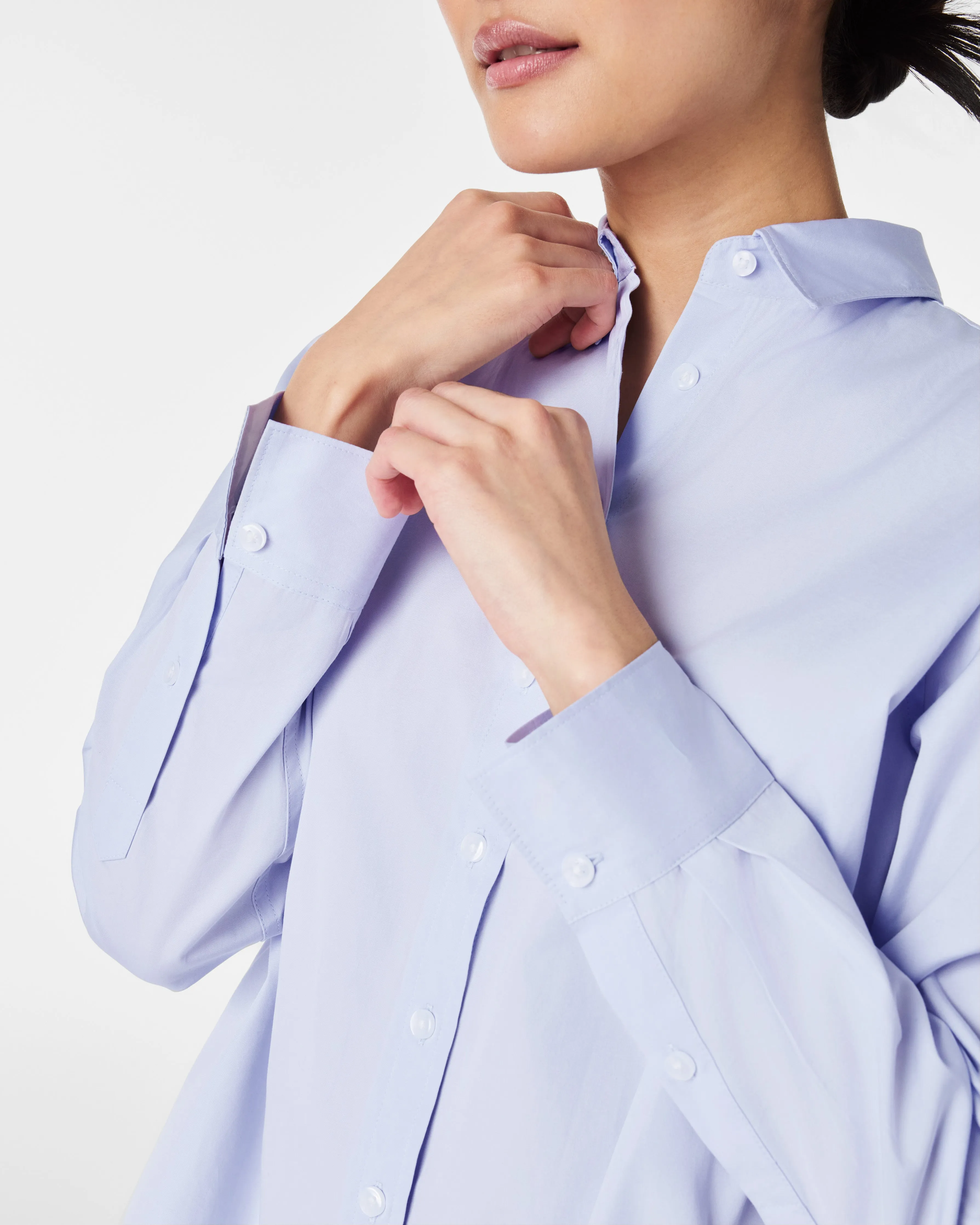 SPANX® Poplin Oversized Button-Down sold by SPANX product image thumbnail 4