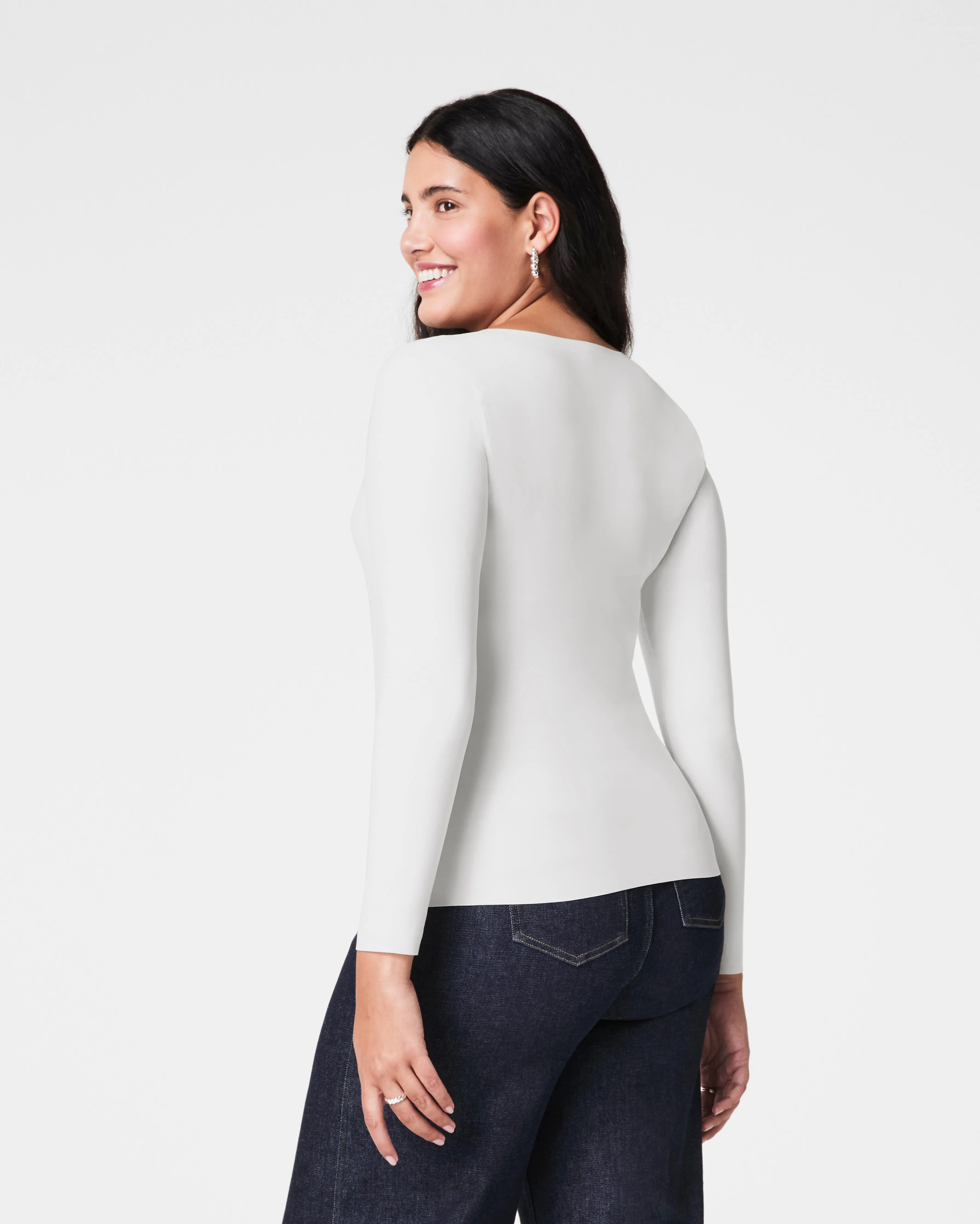 SPANX® Fit-To-You Long Sleeve V-Neck Top sold by SPANX product image thumbnail 5