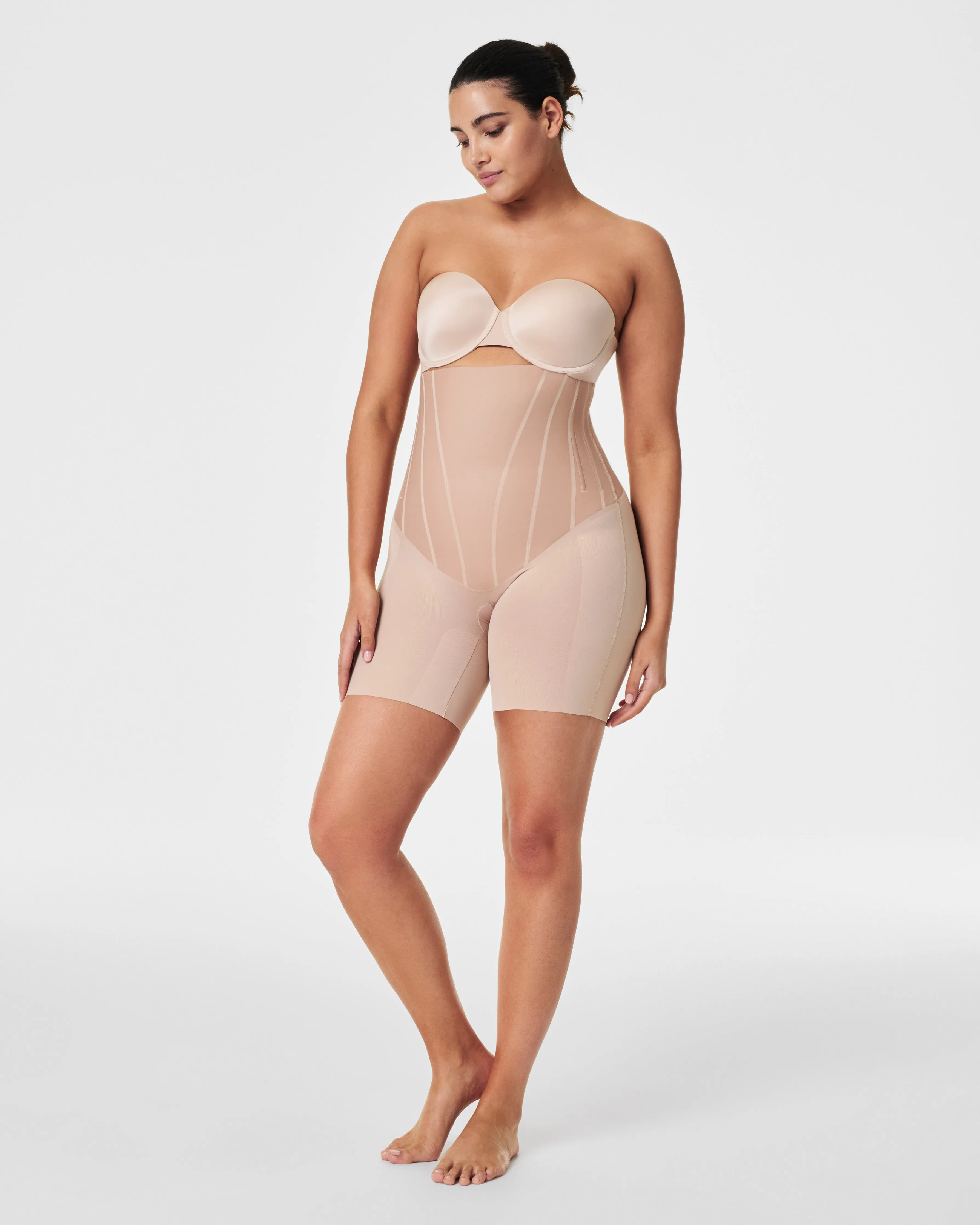 SPANXsupersculpt™ TotalContour High-Waisted Mid-Thigh Short sold by SPANX product image thumbnail 5