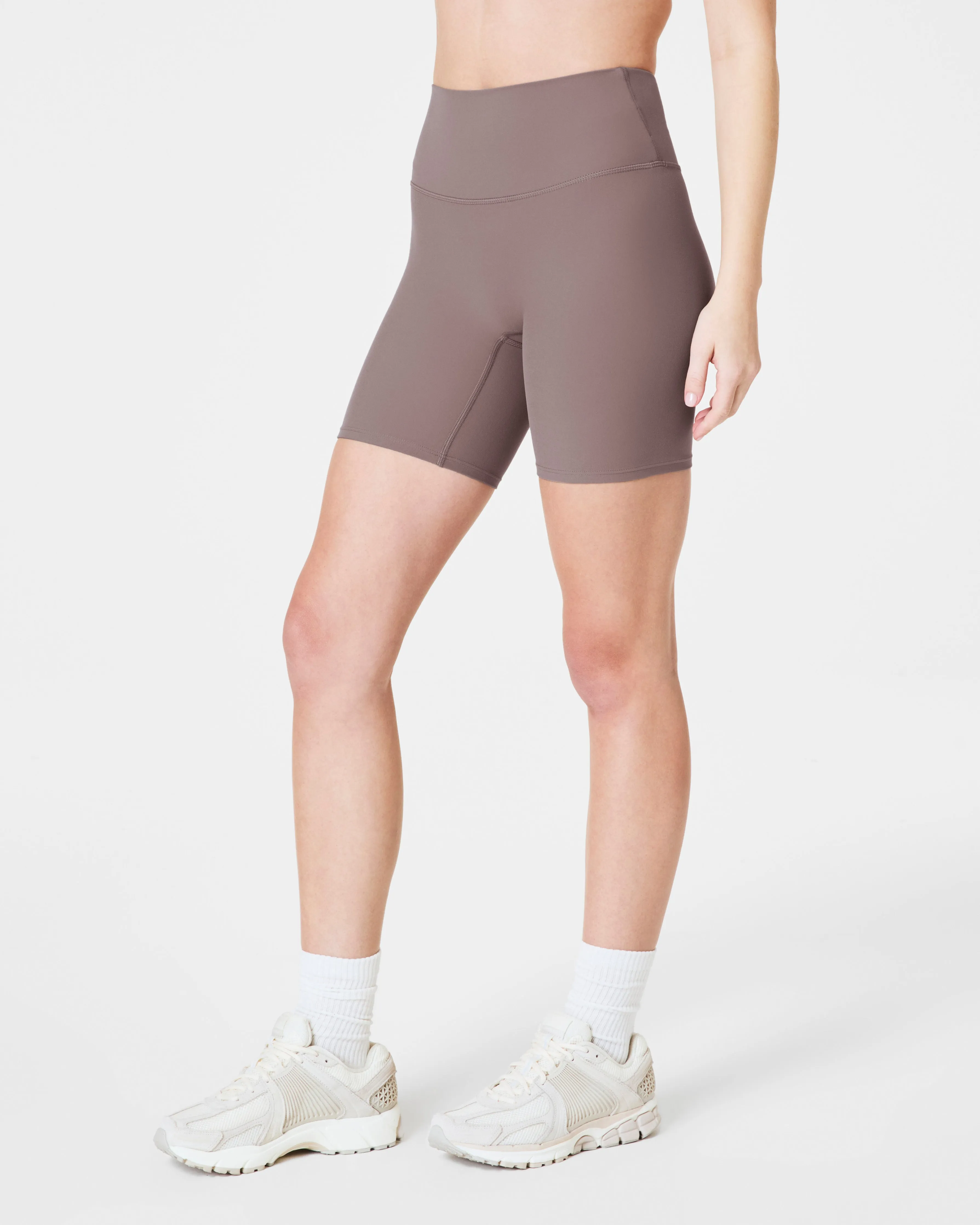 SPANXsmooth™ OnForm Bike Short, 6" sold by SPANX product image thumbnail 2