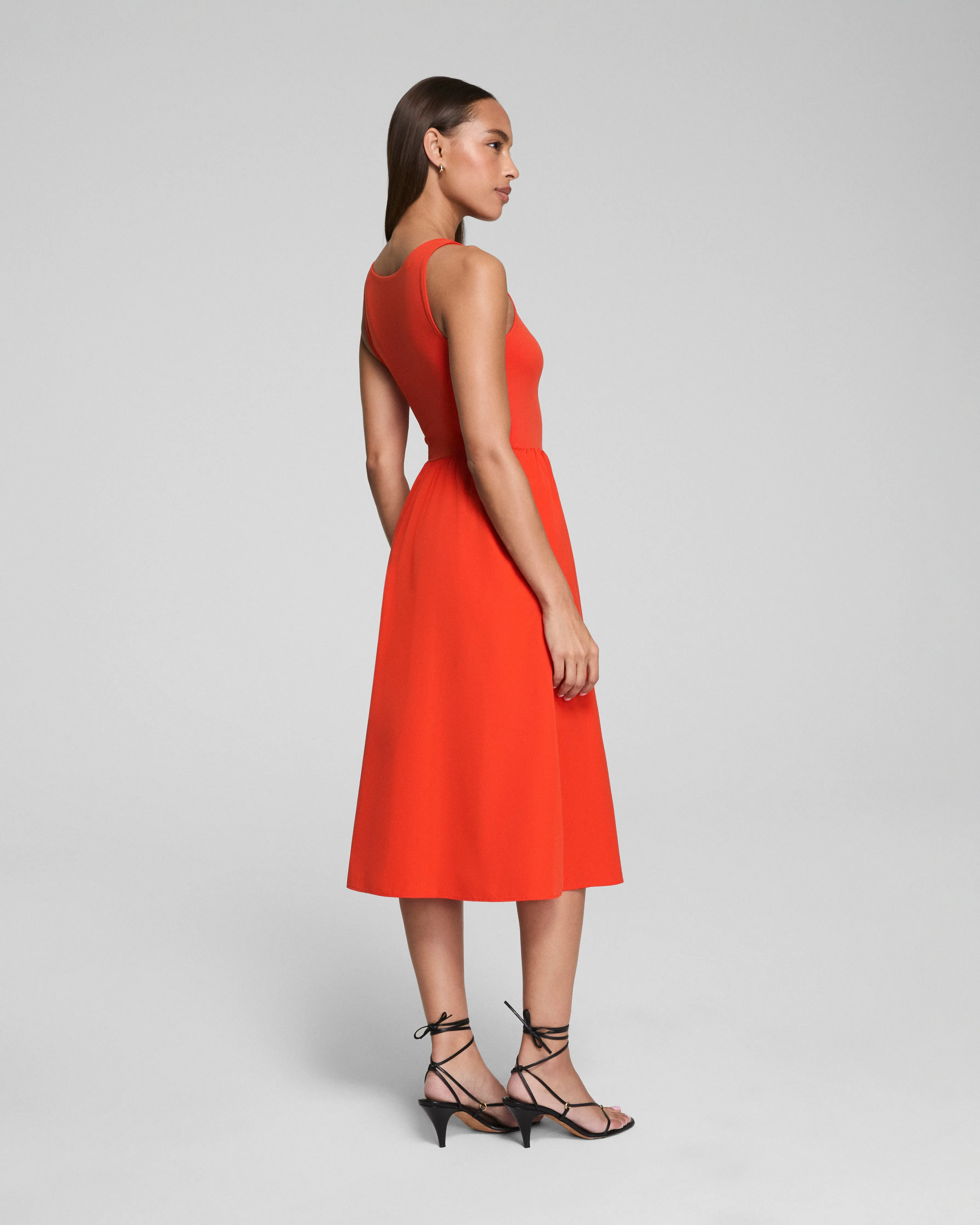 SPANXsmooth™ Jersey Scoop Neck Tank Midi Dress sold by SPANX product image thumbnail 2