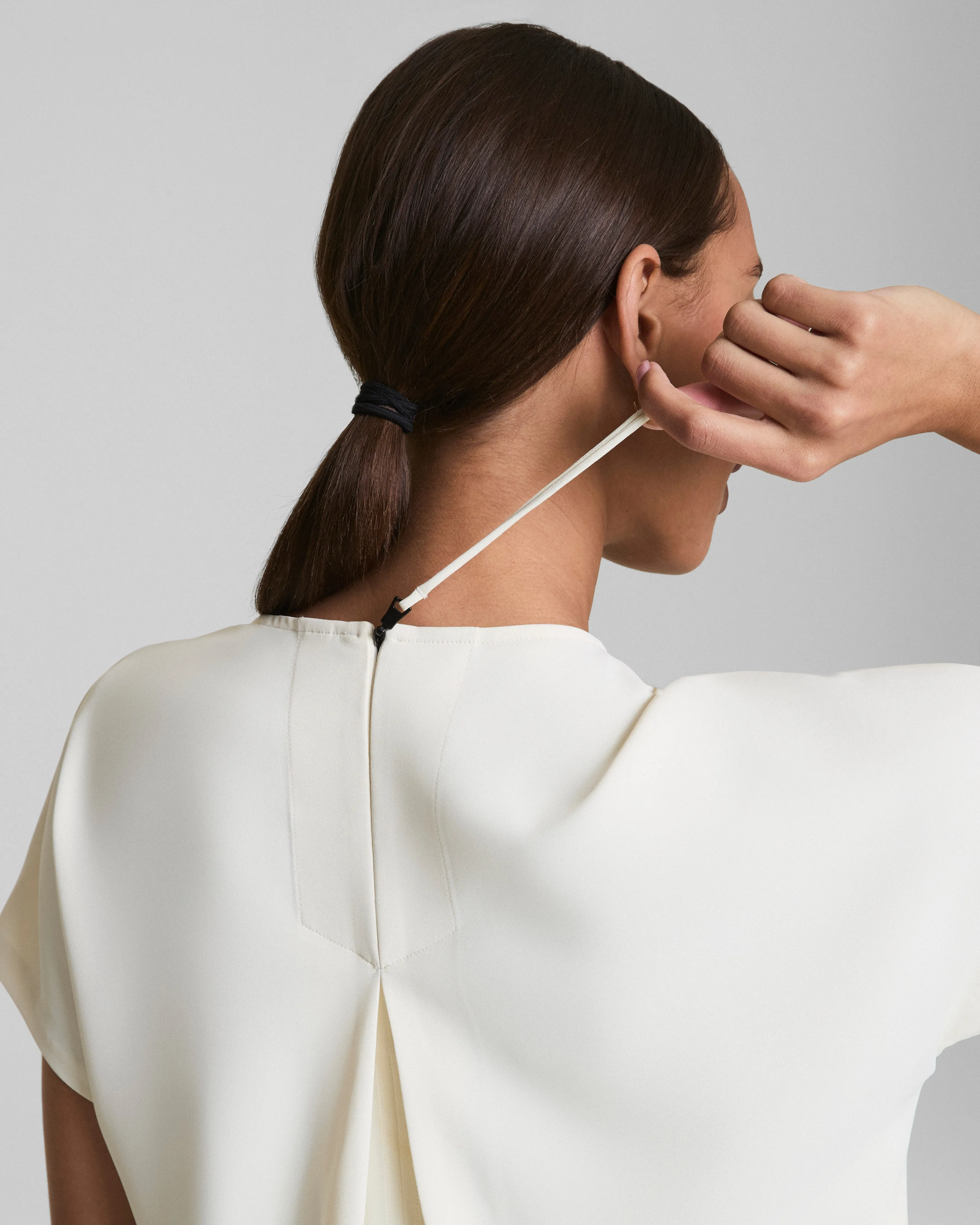 SPANX® CarryOn Tee sold by SPANX product image thumbnail 3