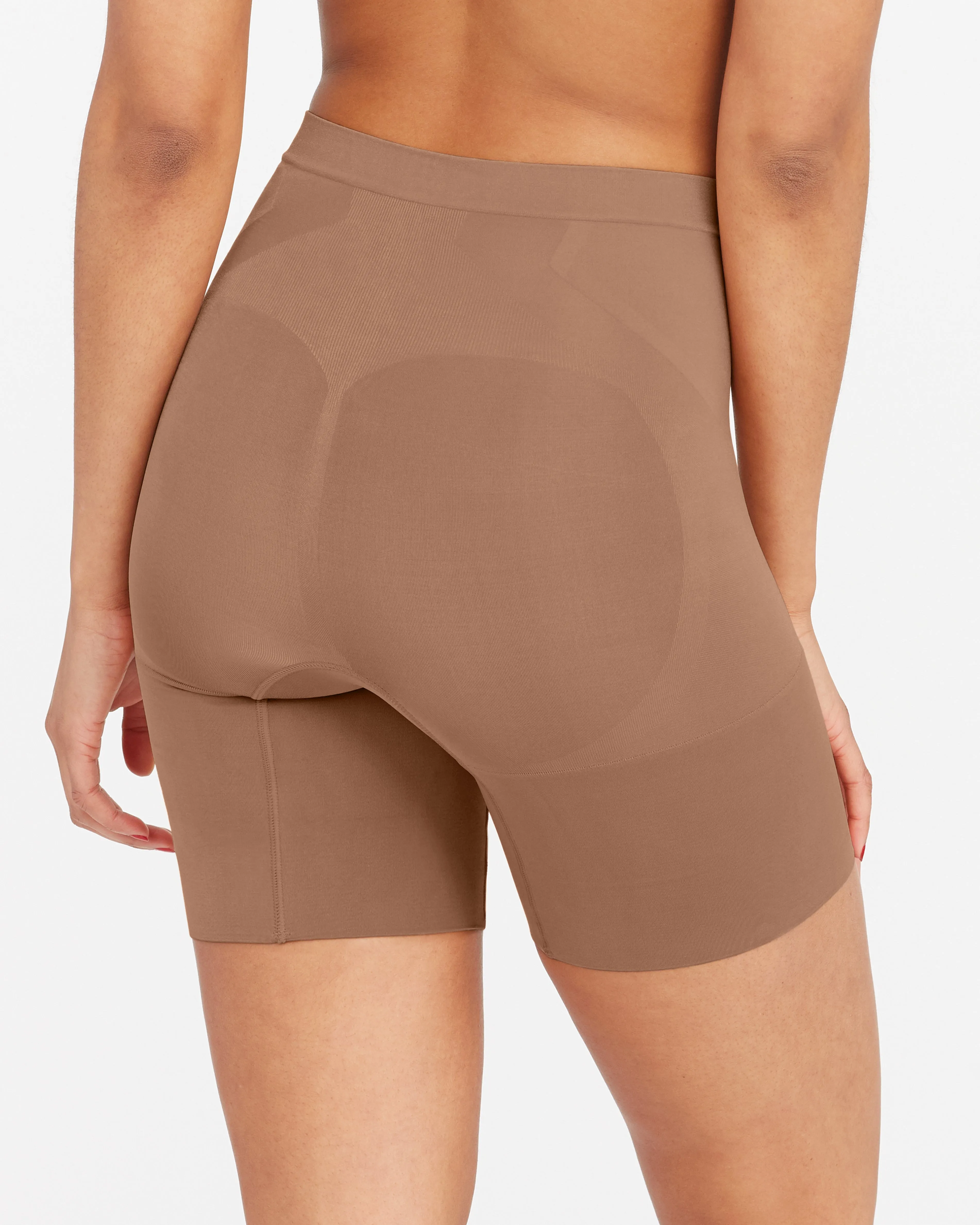 SPANXsculpt™ OnCore Mid-Thigh Short sold by SPANX product image thumbnail 3
