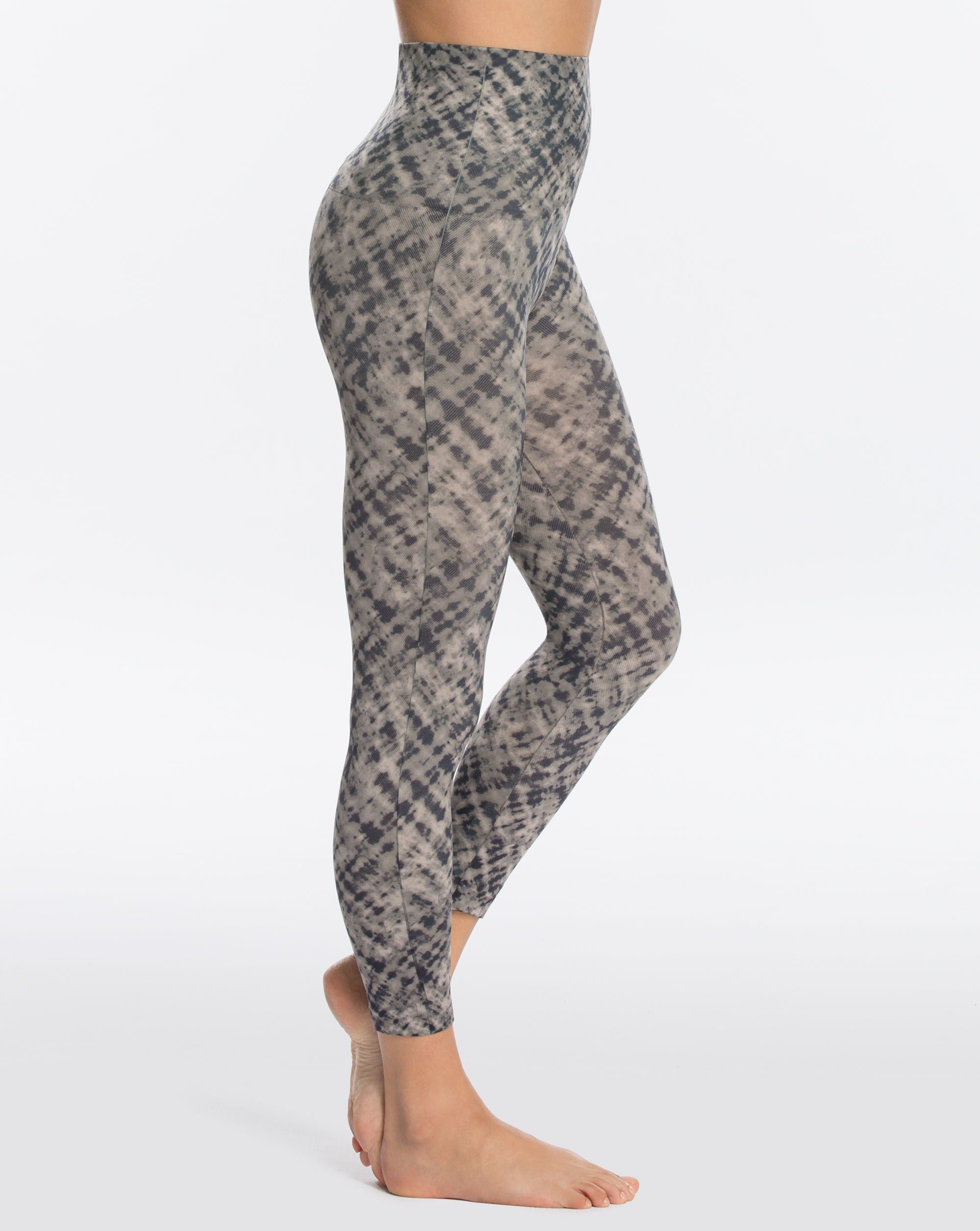 Look at Me Now Seamless Cropped Leggings sold by SPANX product image thumbnail 26