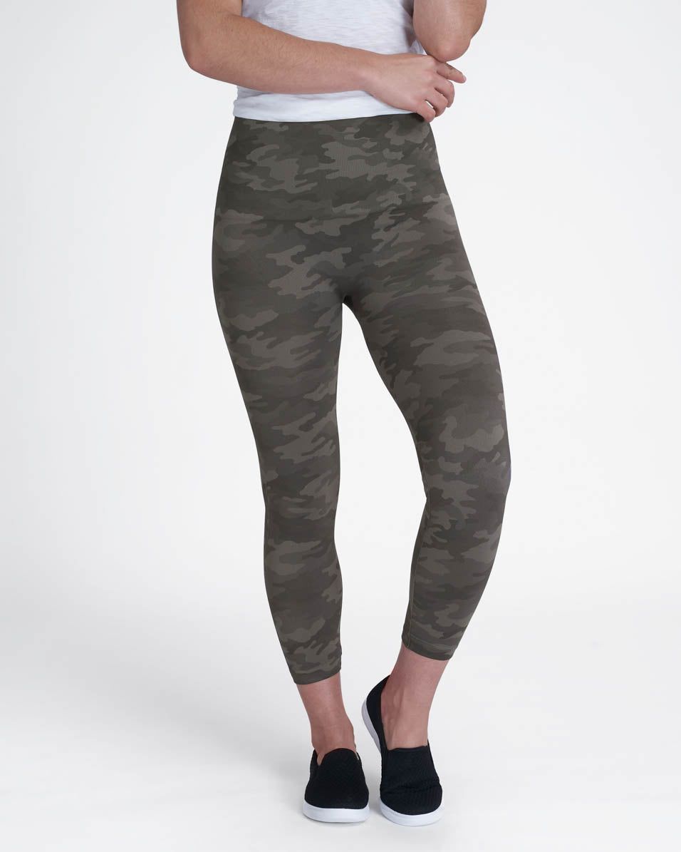 Look at Me Now Seamless Cropped Leggings sold by SPANX product image thumbnail 39