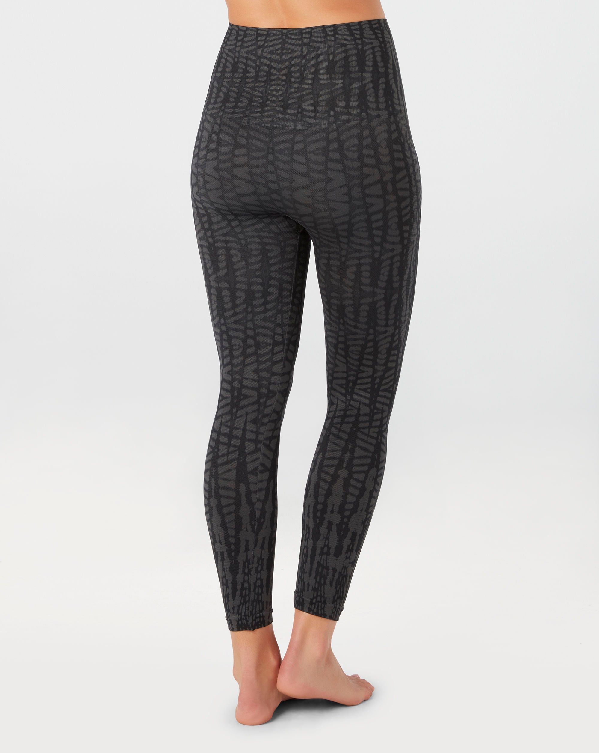 Look at Me Now Seamless Cropped Leggings sold by SPANX product image thumbnail 8