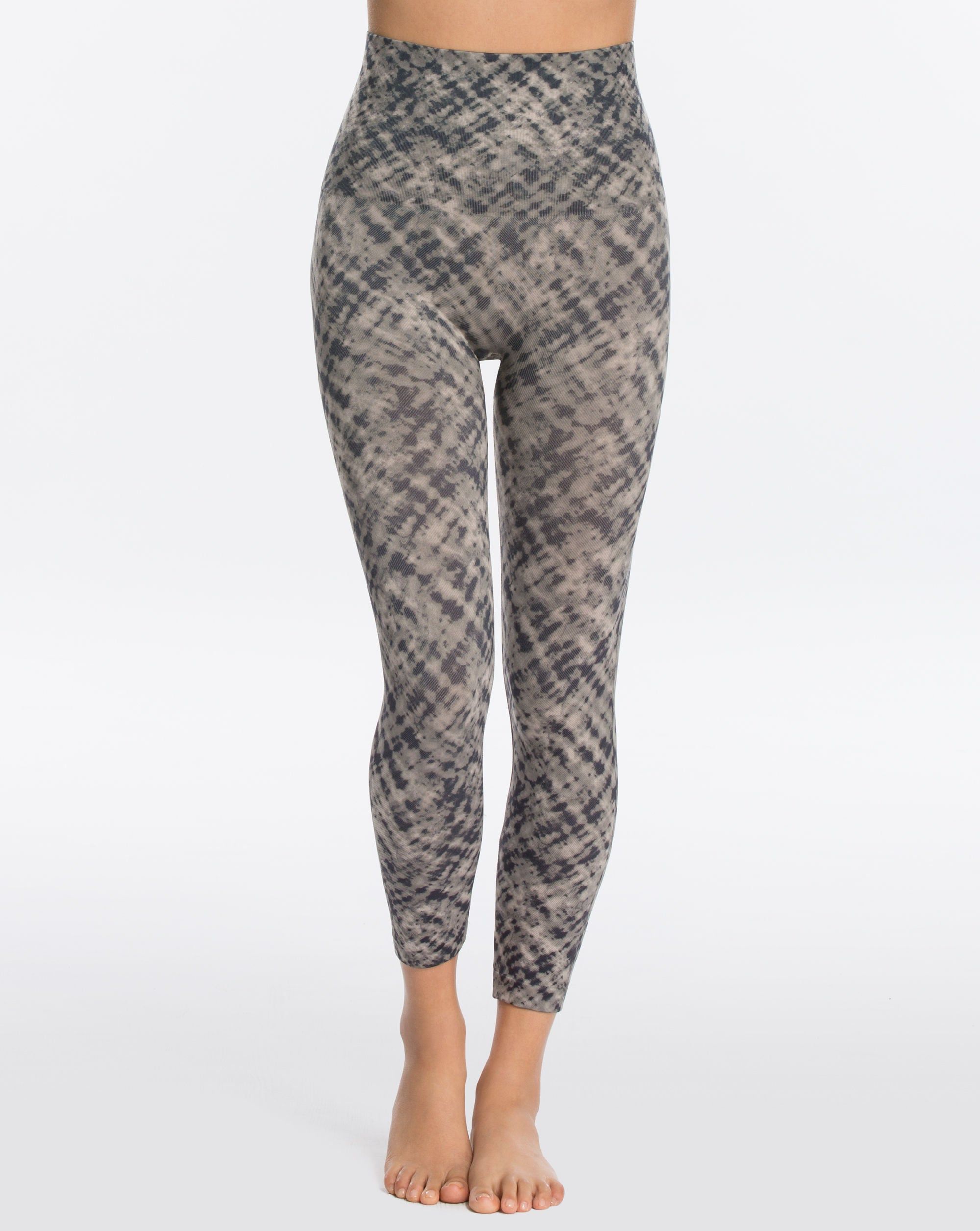 Look at Me Now Seamless Cropped Leggings sold by SPANX product image thumbnail 25