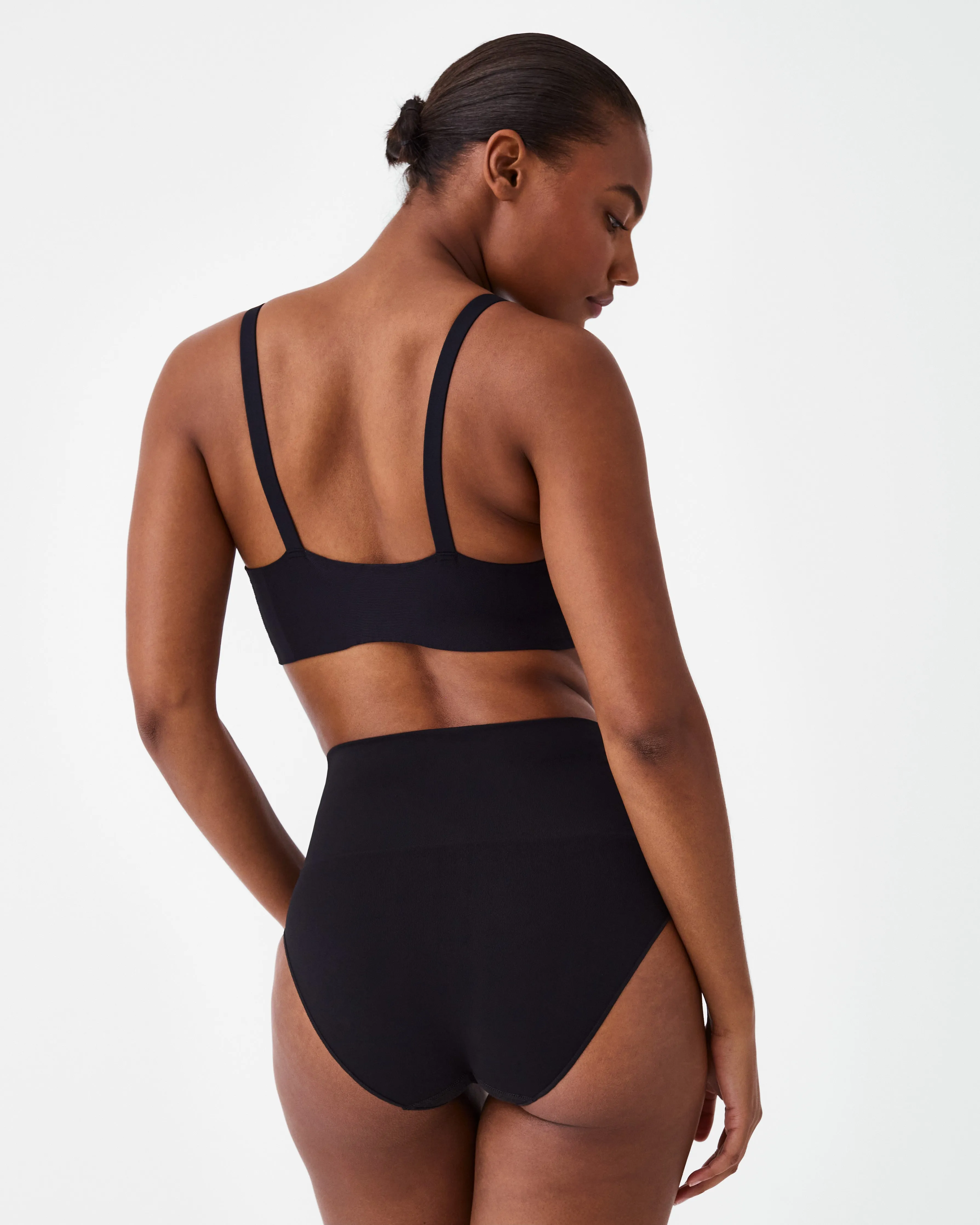 SPANXsmooth™ Bra-llelujah!® Adjustable Plunge Wireless Lift Bra sold by SPANX product image thumbnail 2