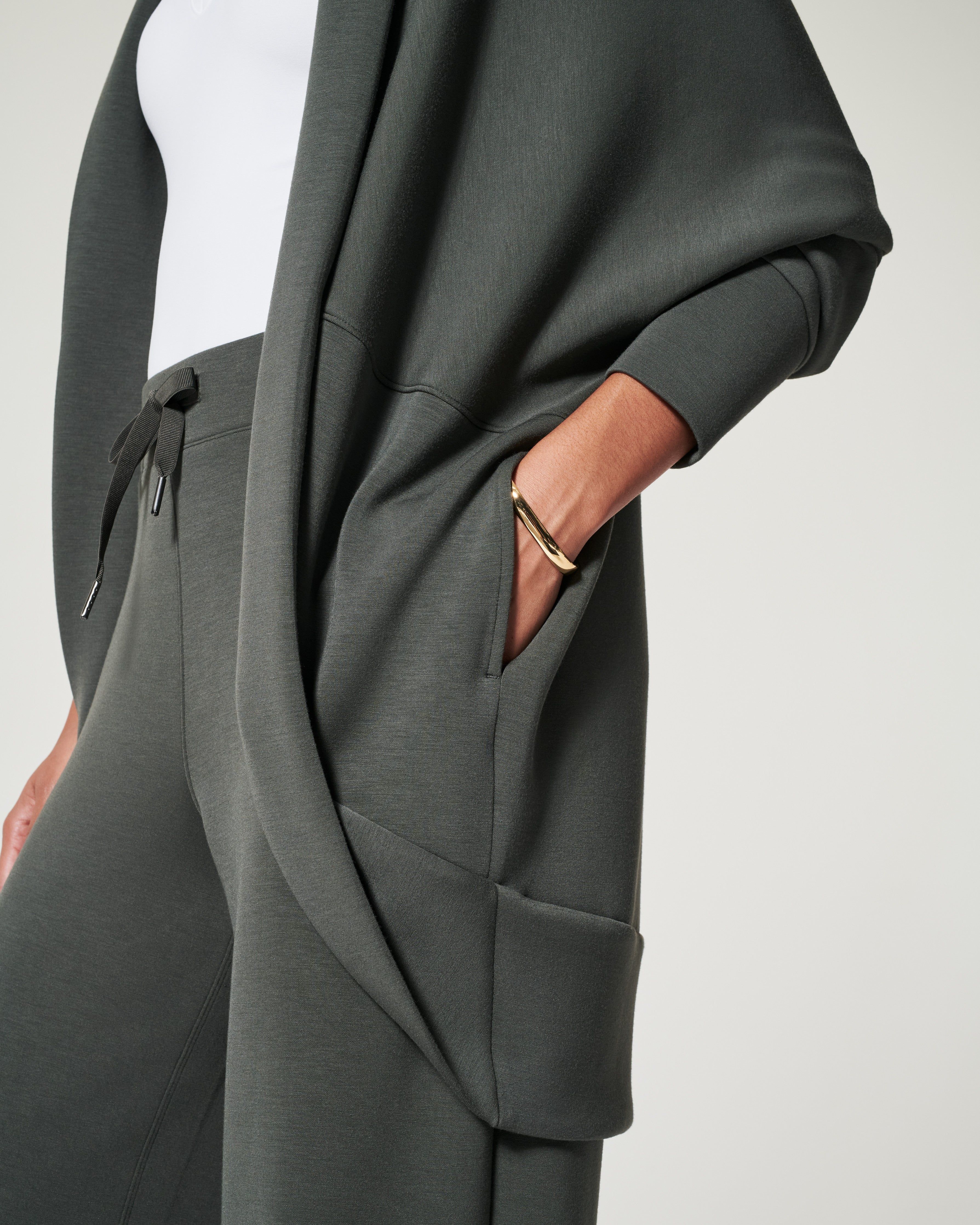 AirEssentials Cocoon sold by SPANX product image thumbnail 4