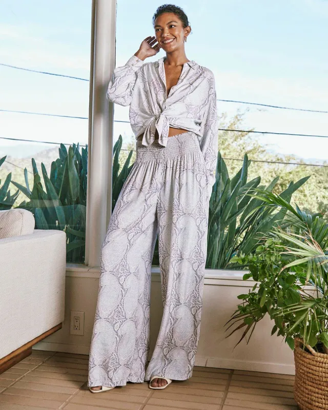 Mackenzie Pant sold by Splendid