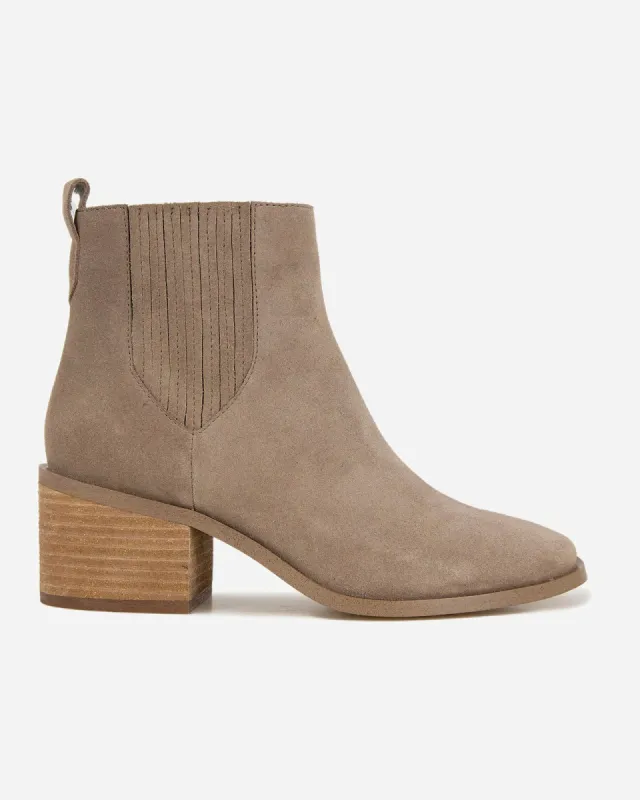 Amalie Chelsea Bootie in Beige sold by Splendid