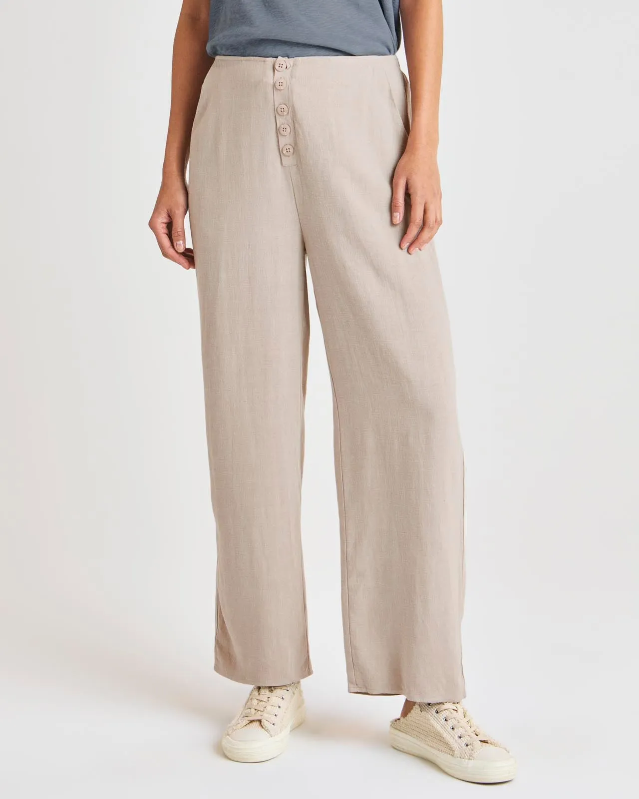 Tessa Pant sold by Splendid