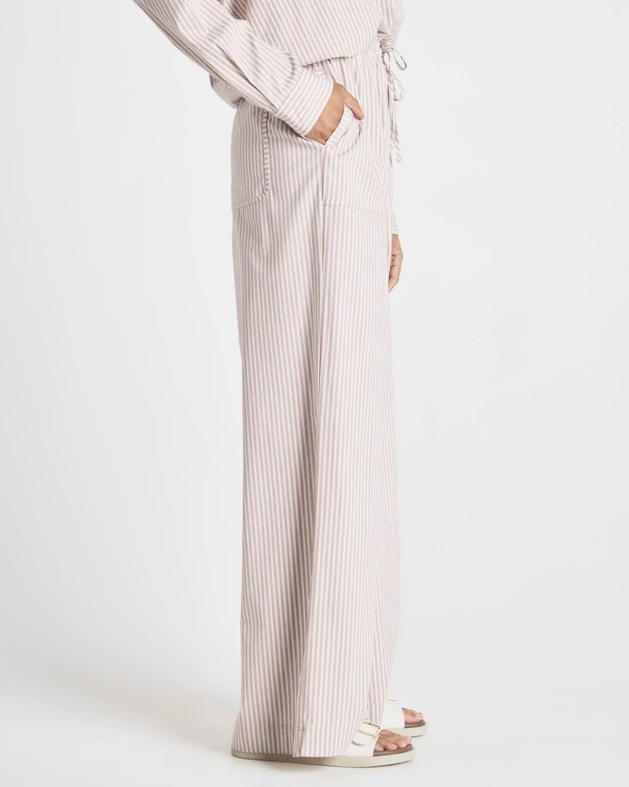 Splendid x @Cellajaneblog Poplin Wide Leg Pant sold by Splendid product image thumbnail 5