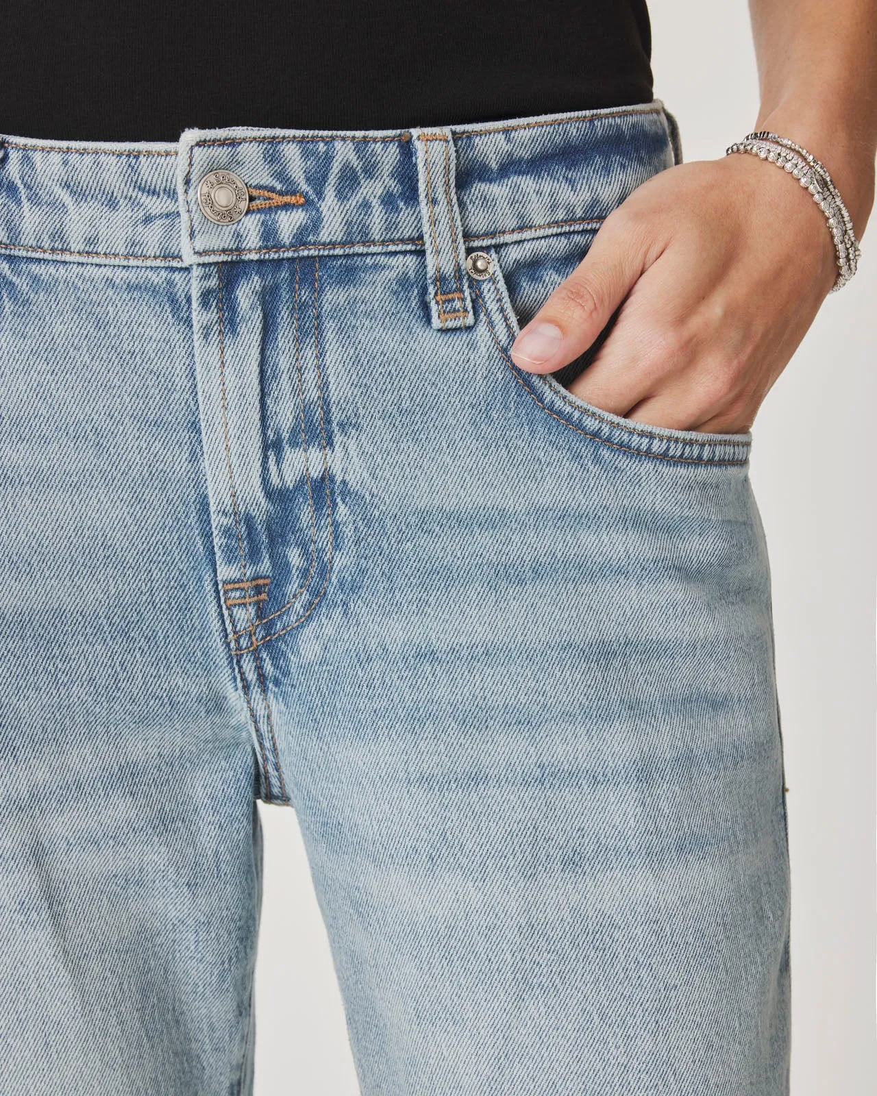 Alie Straight Leg Jean in Light Wash sold by Splendid product image thumbnail 5