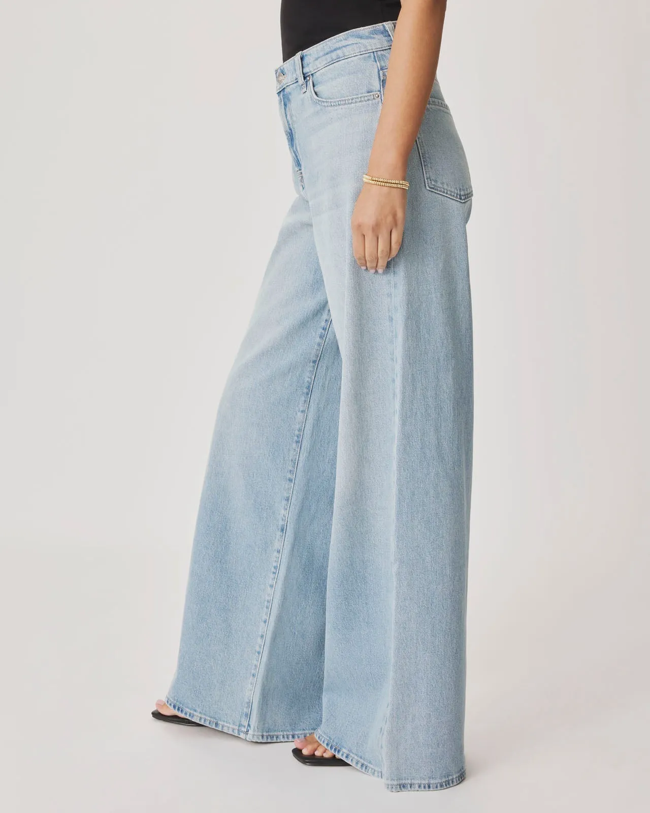 Ravyn Wide Leg Jean in Light Wash sold by Splendid product image thumbnail 5