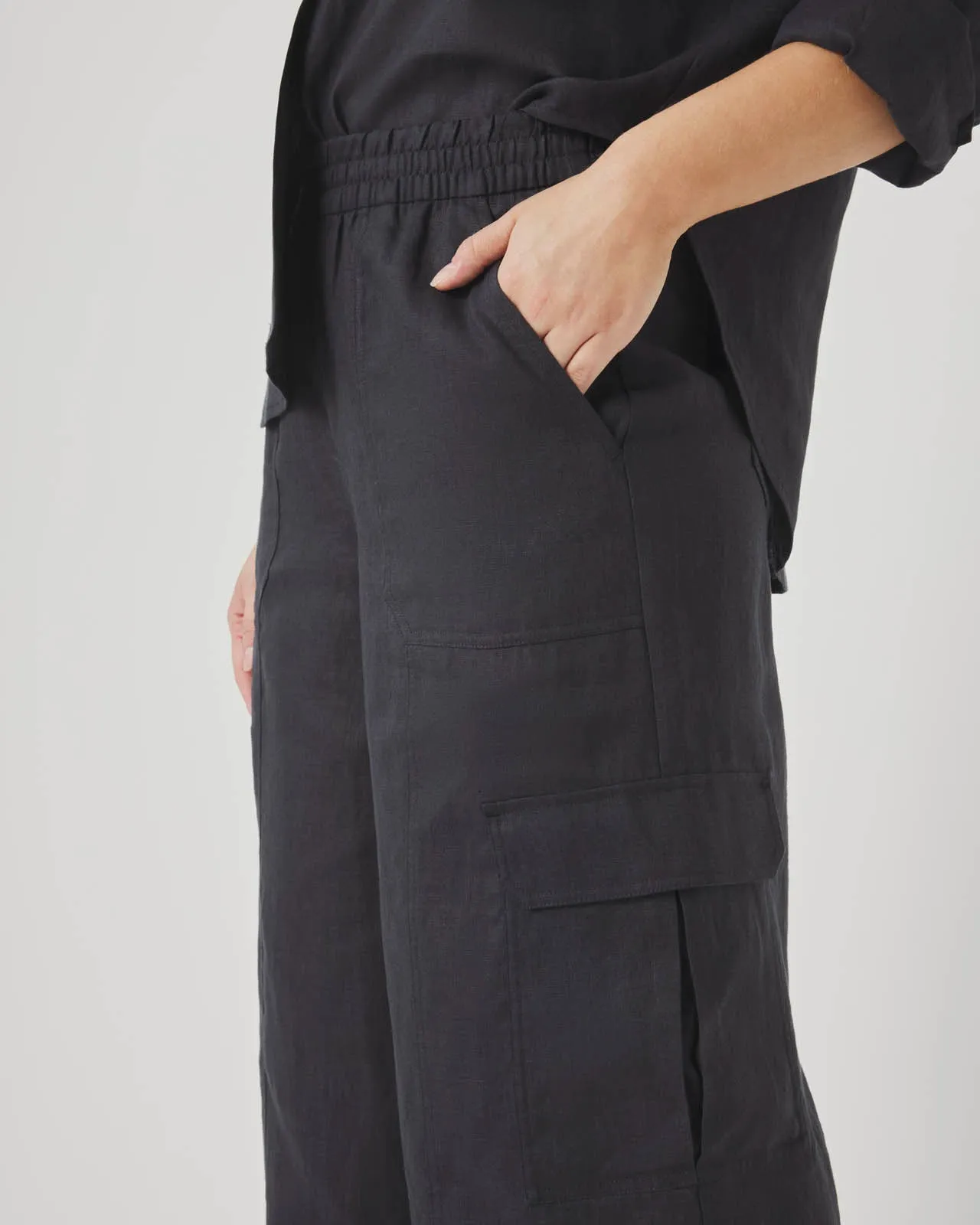 Stella Linen Cargo Pant sold by Splendid product image thumbnail 4