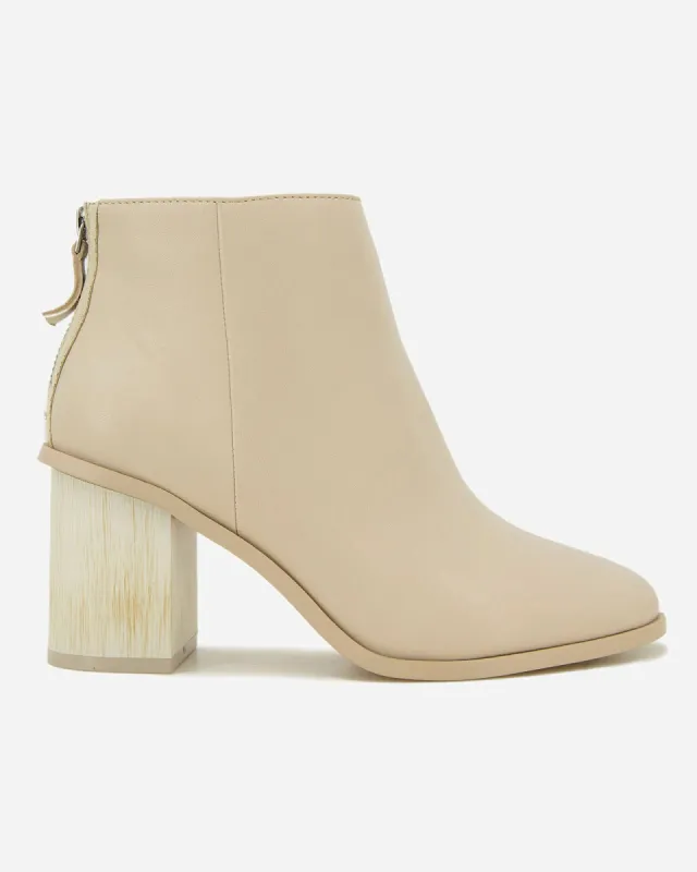 Magnolia Boot in Beige sold by Splendid