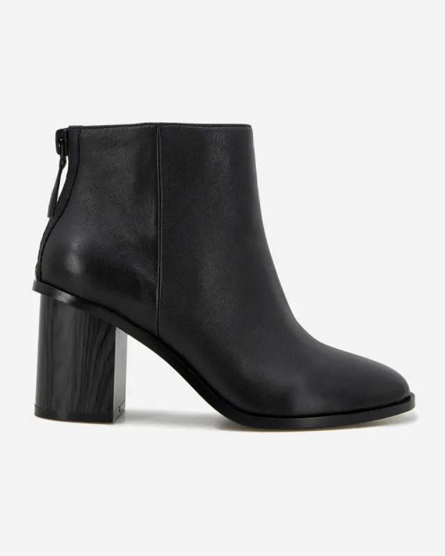 Magnolia Boot in Black sold by Splendid