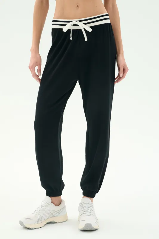 Andie Oversized Fleece Sweatpant W/ Stripe - Black made by Splits59