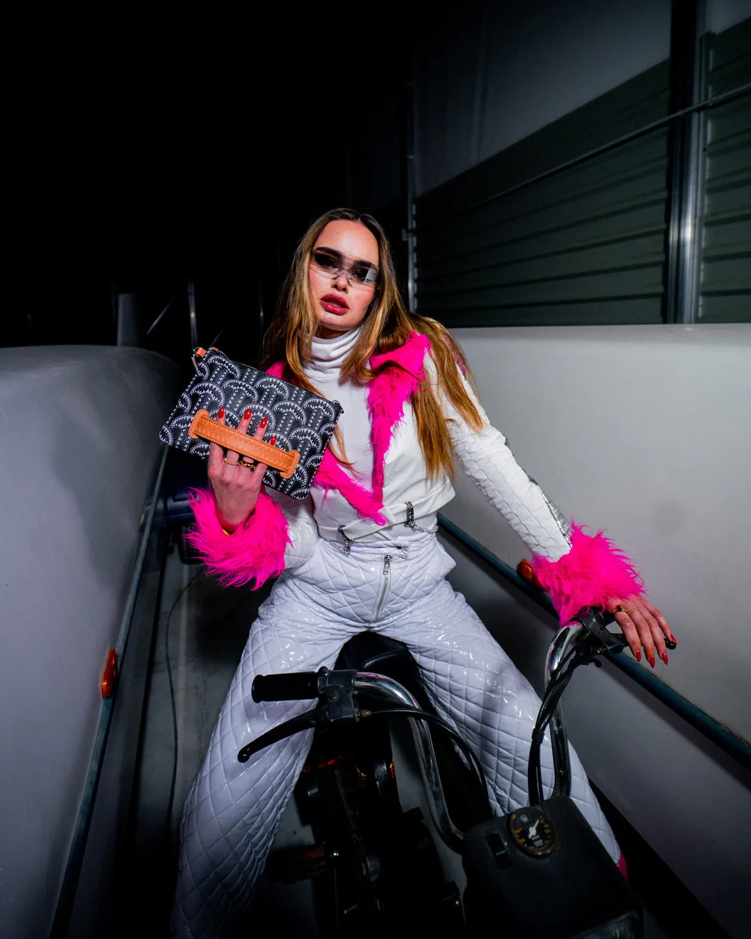 ILLUCHAINS CROSSOVER CLUTCH sold by Sprayground product image thumbnail 2