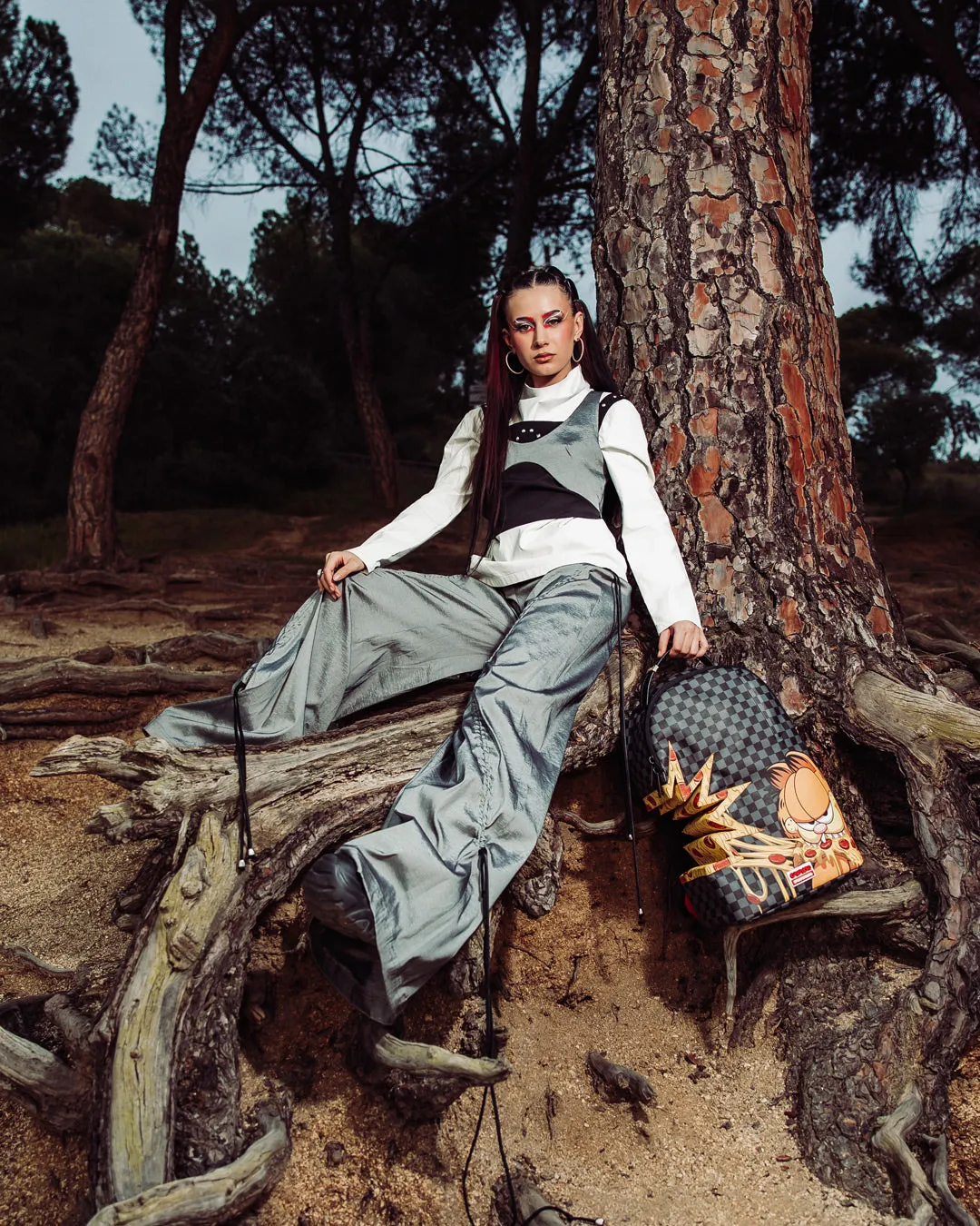 GARFIELD PIZZA SHARKBITE BACKPACK (DLXV) sold by Sprayground product image thumbnail 2