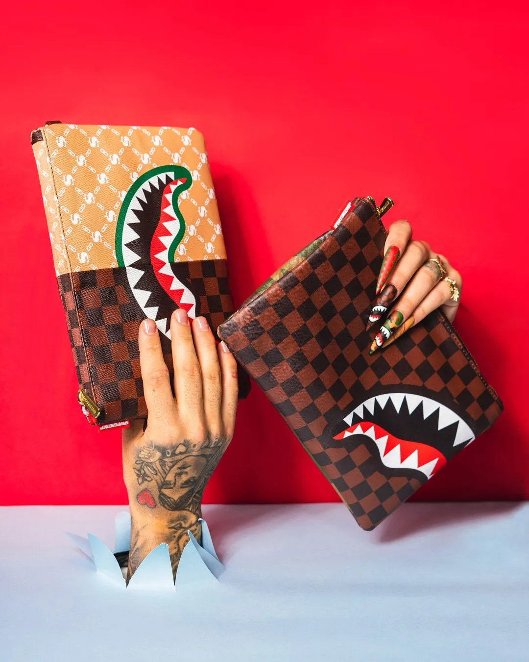 PARIS VS FLORENCE CROSSOVER CLUTCH sold by Sprayground product image thumbnail 3