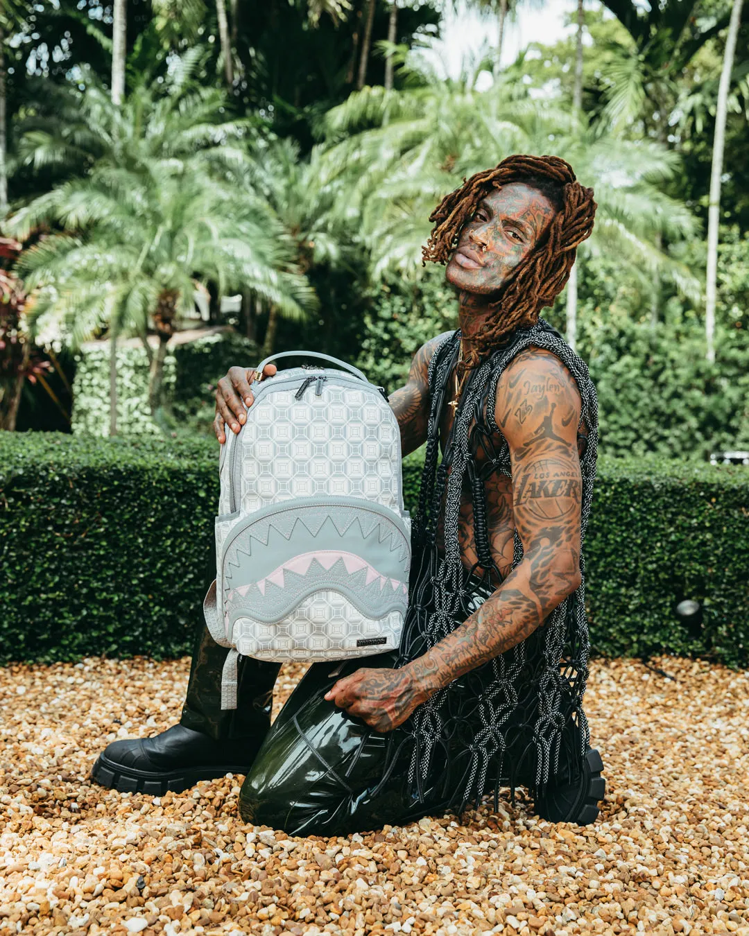 【Ai】odds シェルバッグ SPRAYGROUND X SANDFLOWER A.I.8 AFRICAN INTELLIGENCE BOOKED