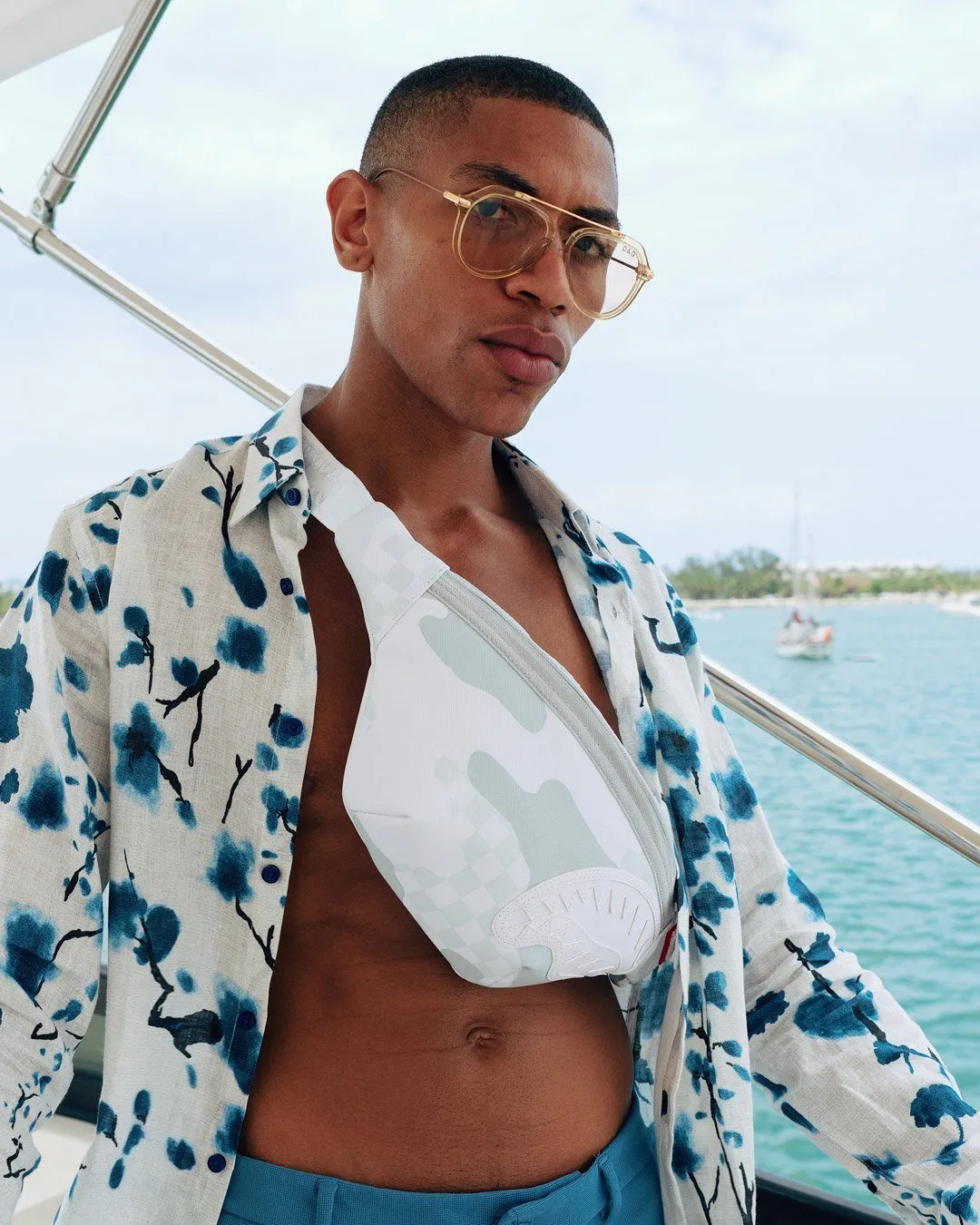 3AM LE BLANC SAVVY CROSSBODY sold by Sprayground product image thumbnail 2