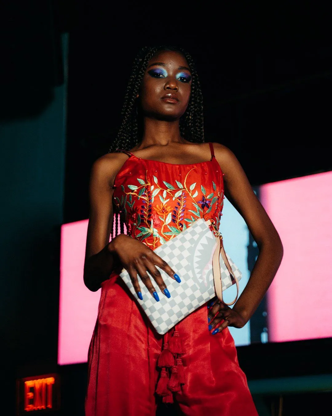 ROSE ALL DAY LA PALAIS CROSSOVER CLUTCH sold by Sprayground product image thumbnail 4