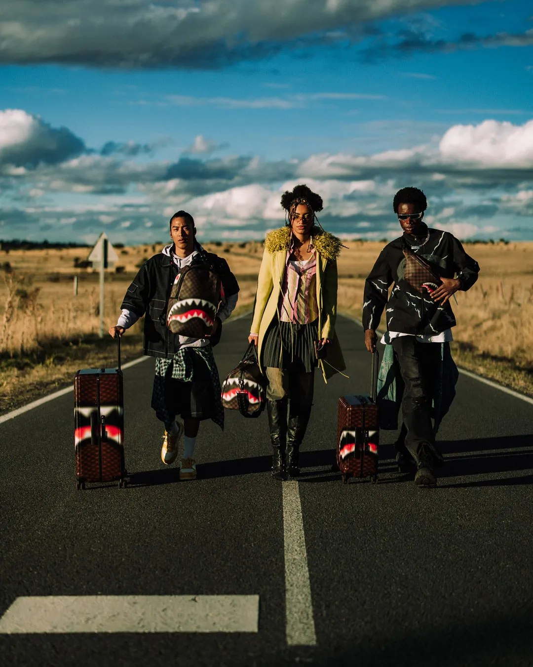 SHARKS IN PARIS BLUR EFFECT SAVVY CROSSBODY sold by Sprayground product image thumbnail 2