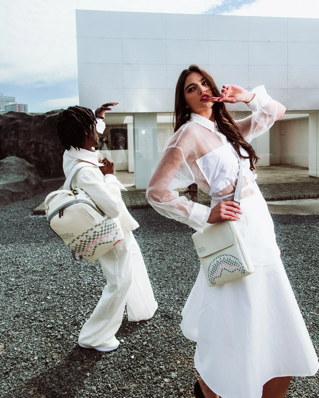 SHARK CENTRAL DYNAMIC MESSENGER SLING BAG sold by Sprayground product image thumbnail 2