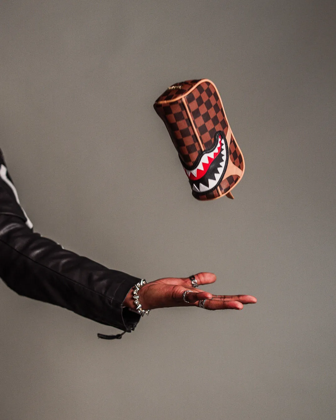 HENNYVILLE POUCH sold by Sprayground product image thumbnail 4